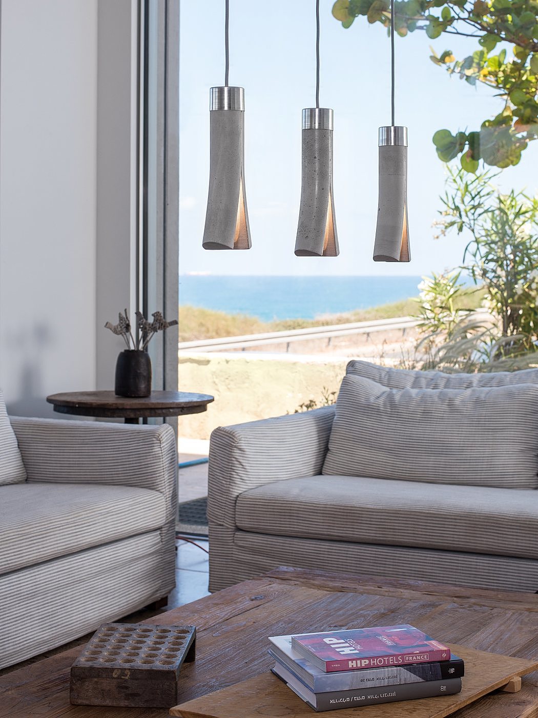 cement concrete，translucent shader ，lamps and lanterns，