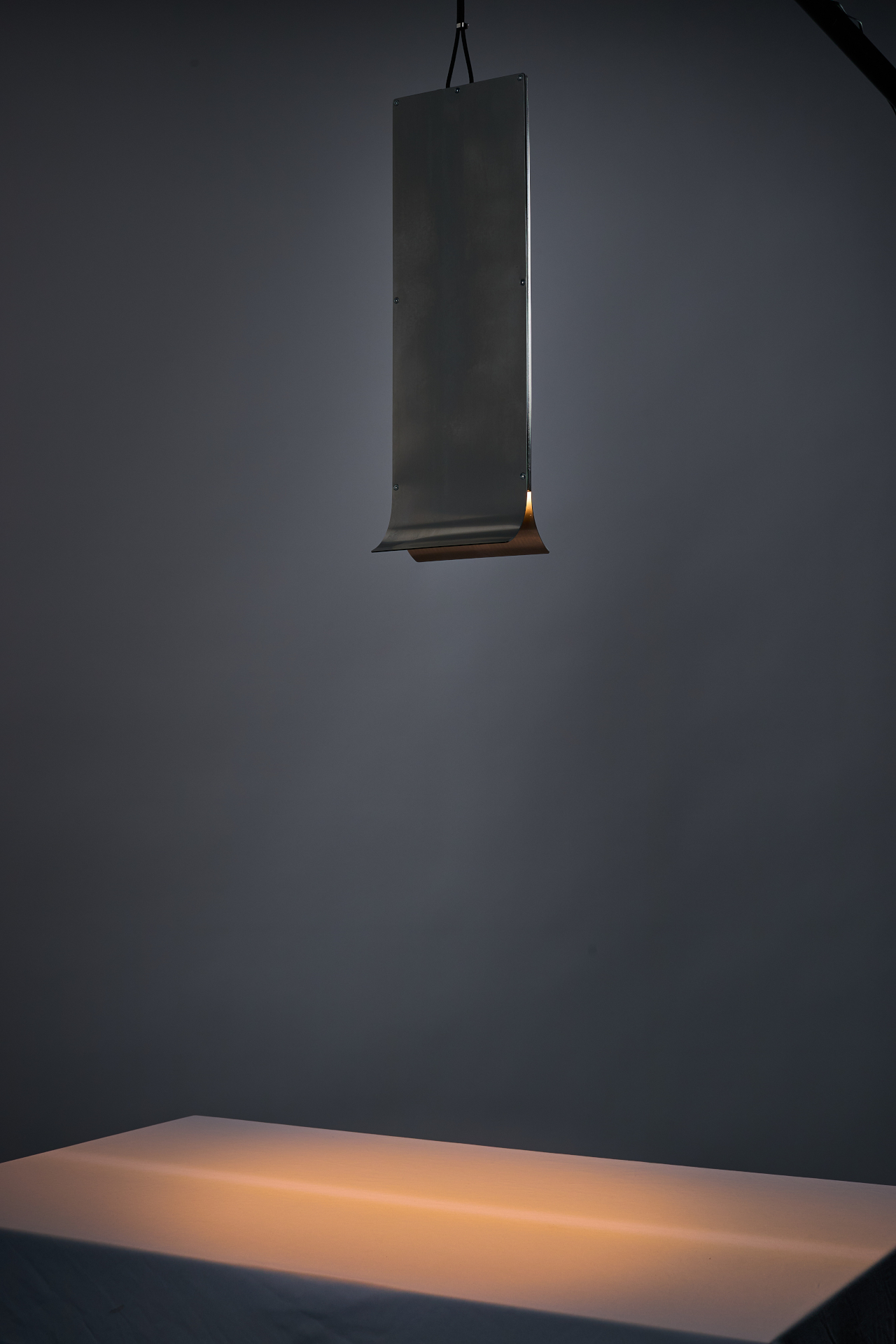 Noon，Minimalist chandelier，Aluminum anode，Modern style，Atmosphere warm light，