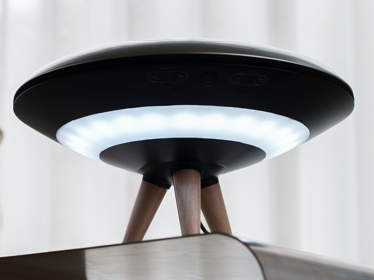 Ferromagnetic fluid，Visual Music，Bluetooth audio，Desktop Art，Black Technology，