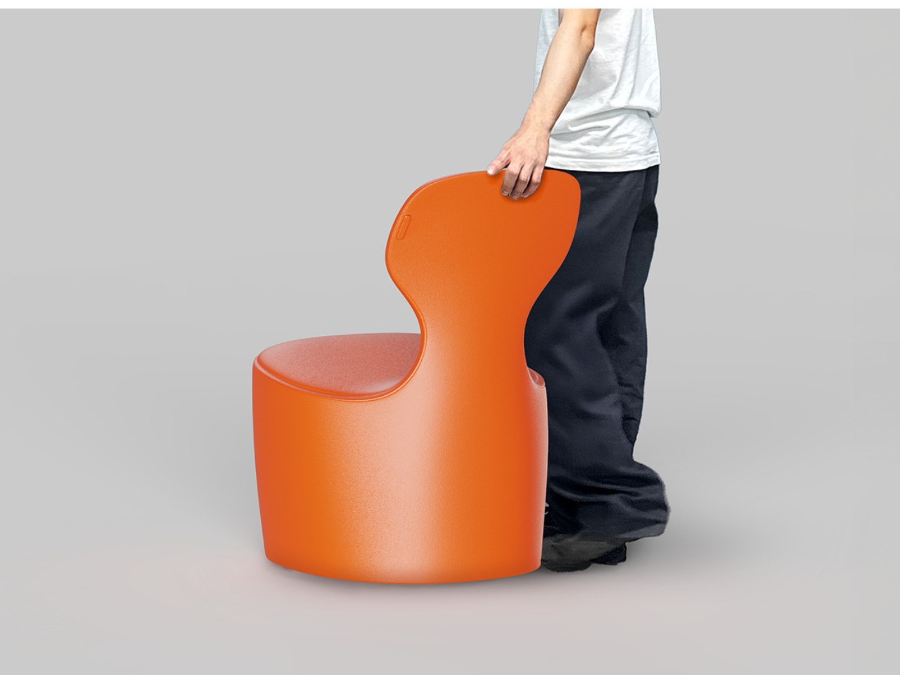 Childhood memory，chair，Rotatable，interactive quality，Environmental protection design，