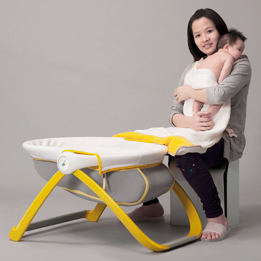 Parenting，mom，Take a bath，Bathtub，baby，