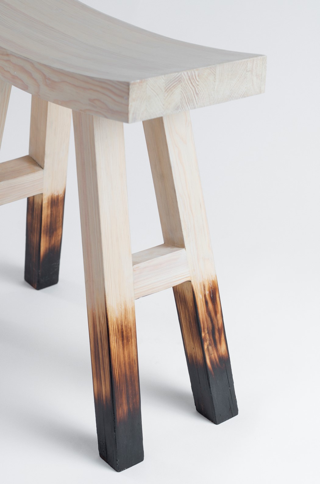 Alexander Cantu，wooden ，stool，Burnt Stool，