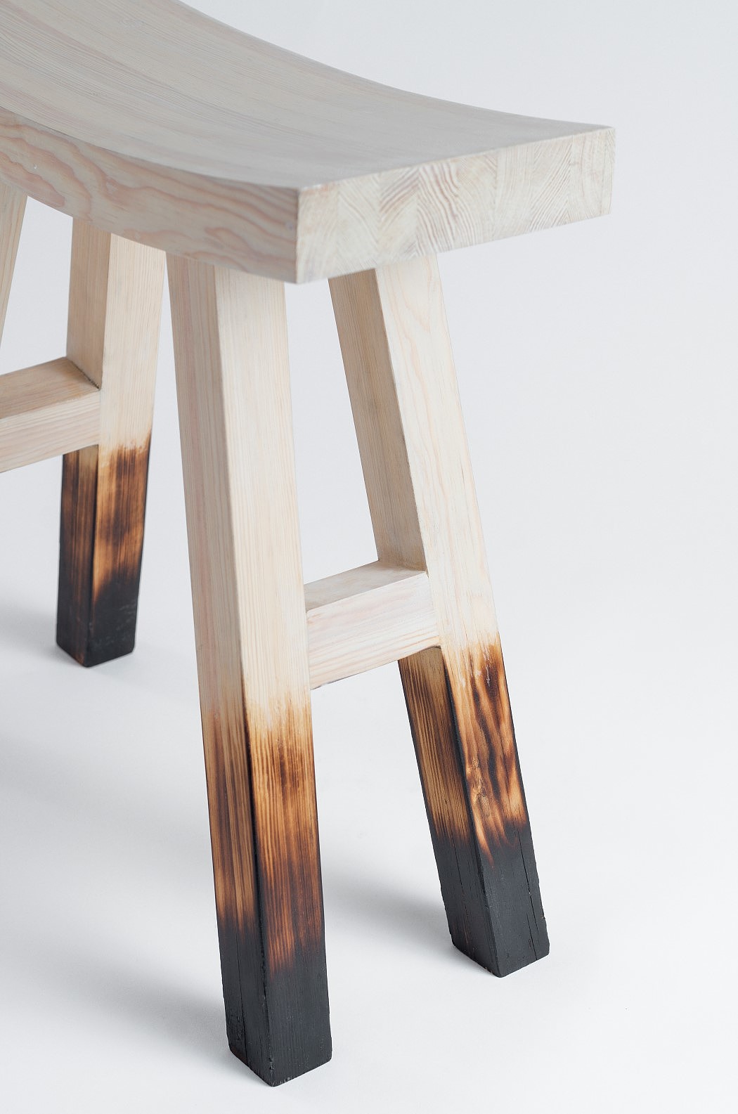 Alejandro Cantú，木制，凳子，Burnt Stool，