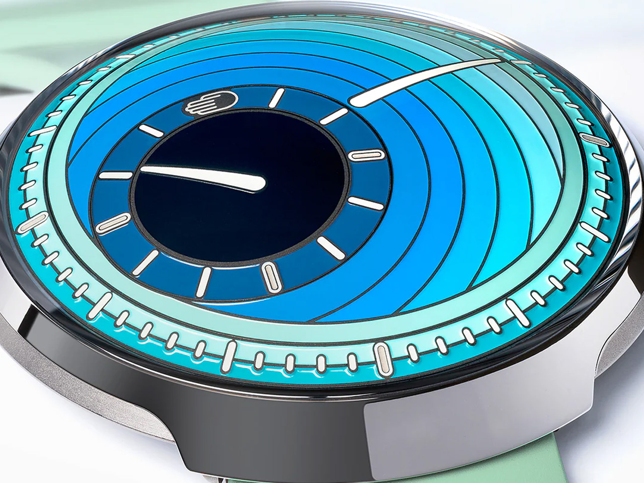 Wrist watch，Wristwatch，Fashion products，Ressence，