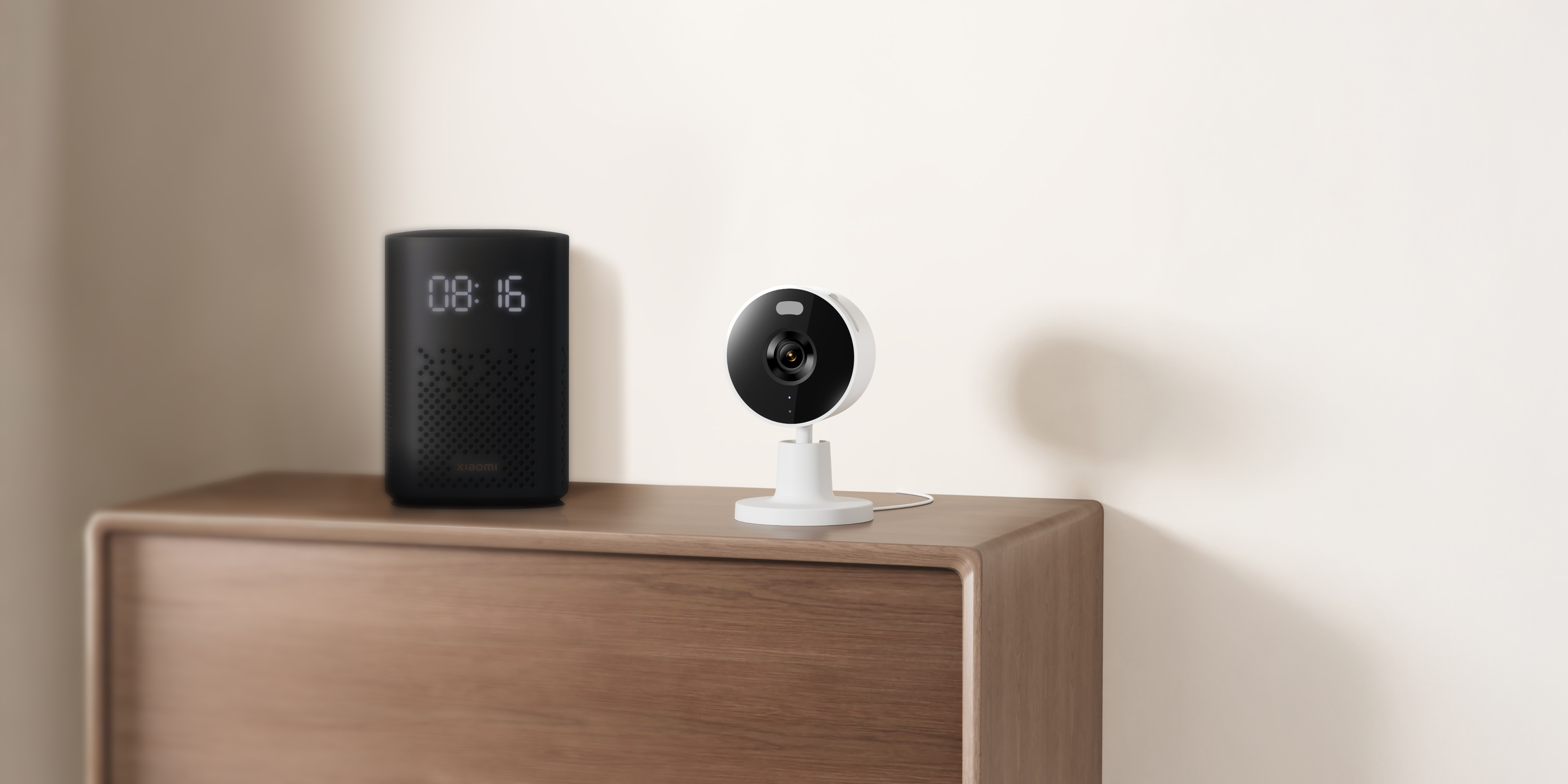 video camera，fill-in light，