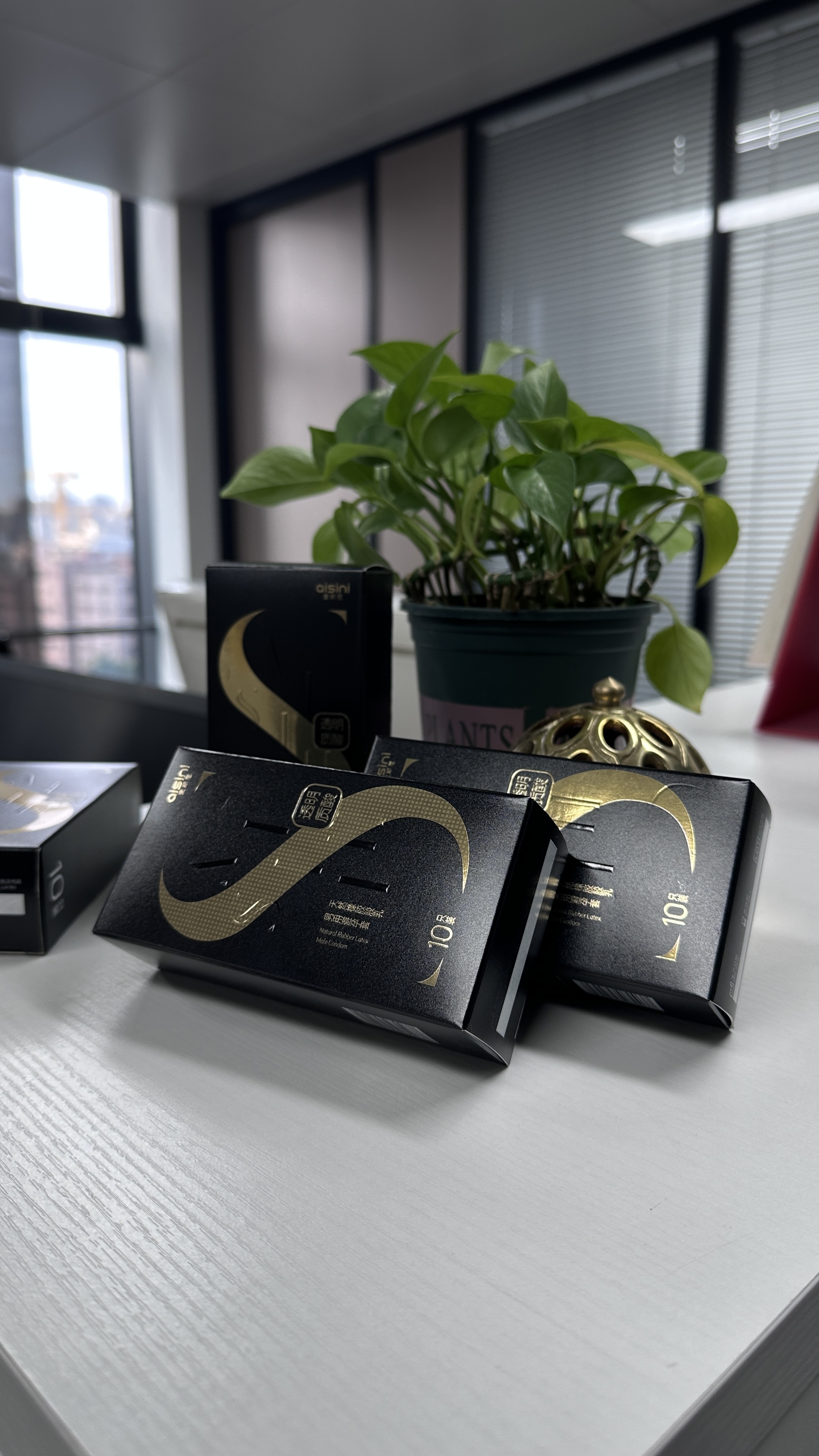 Condom Packaging Design，Condom Packaging Design，