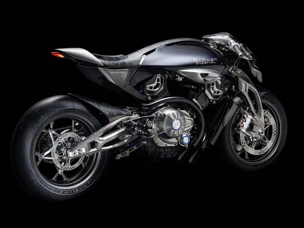 limited locomotive，luxury motorcycle，carbon fiber monomer shell，Richard Mille，