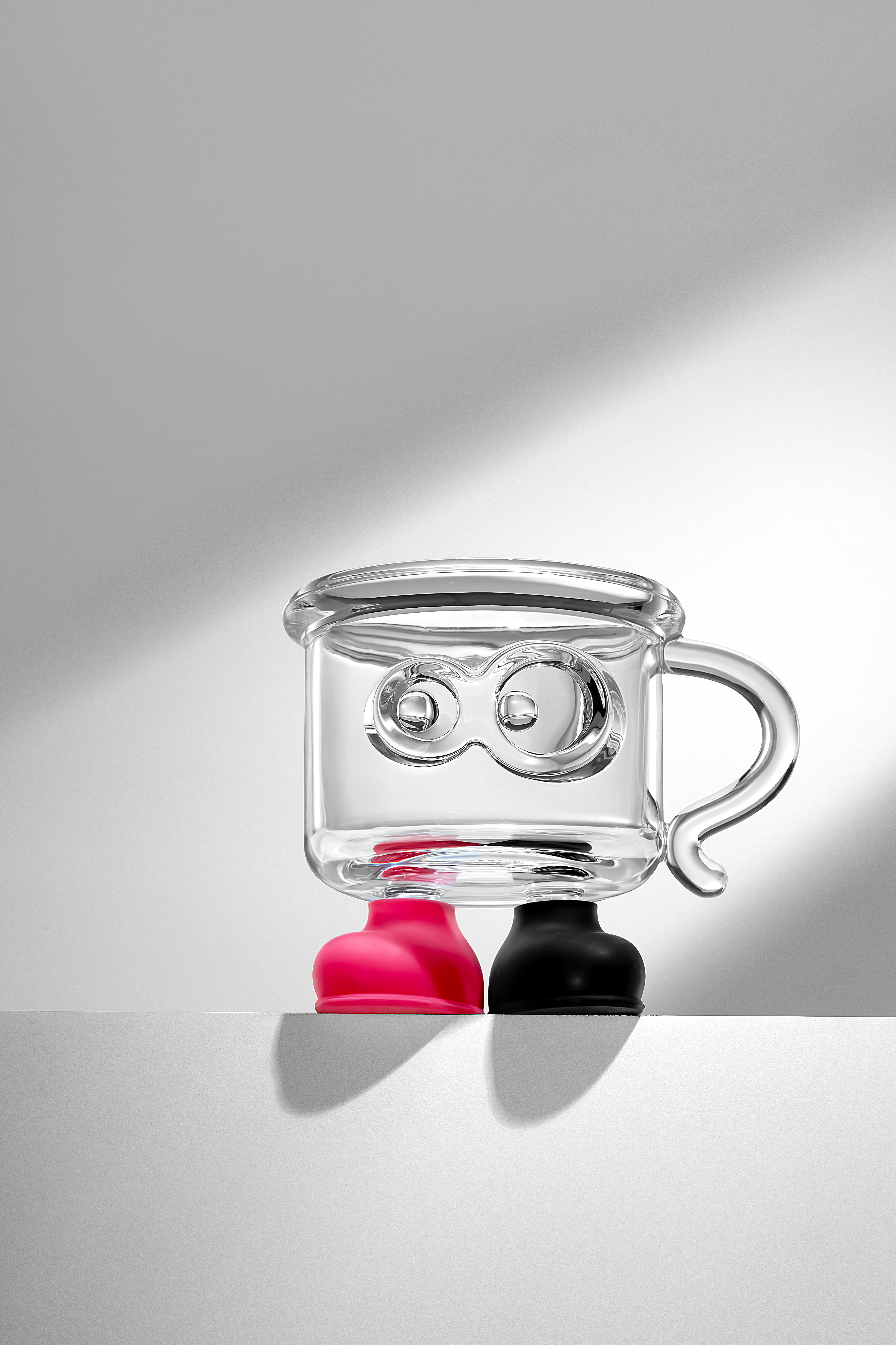 Water cup，Childlike interest，accompany，