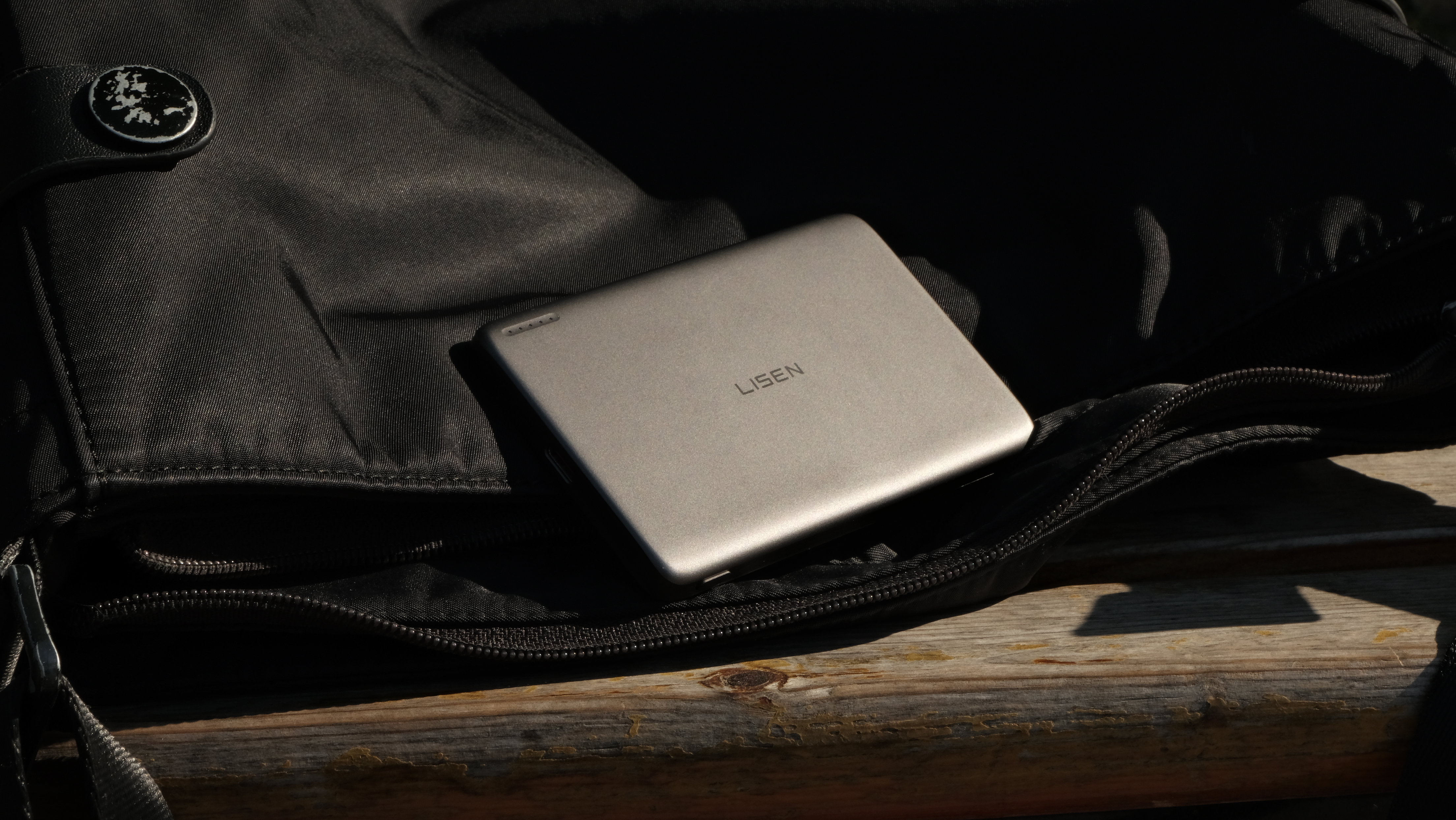 portable source，portable battery，Ultra thin power bank，Ultra-thin mobile power，