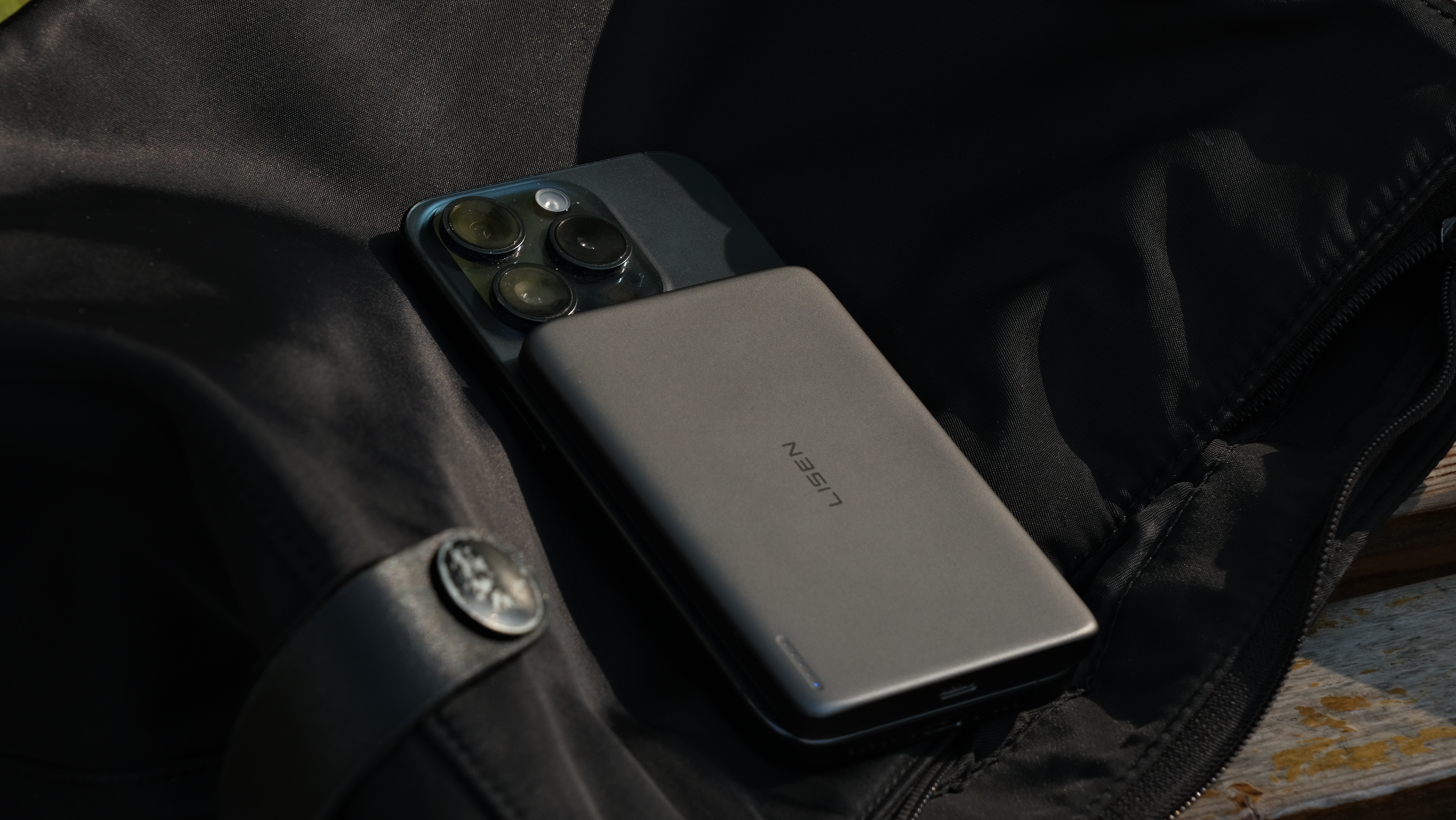 portable source，portable battery，Ultra thin power bank，Ultra-thin mobile power，