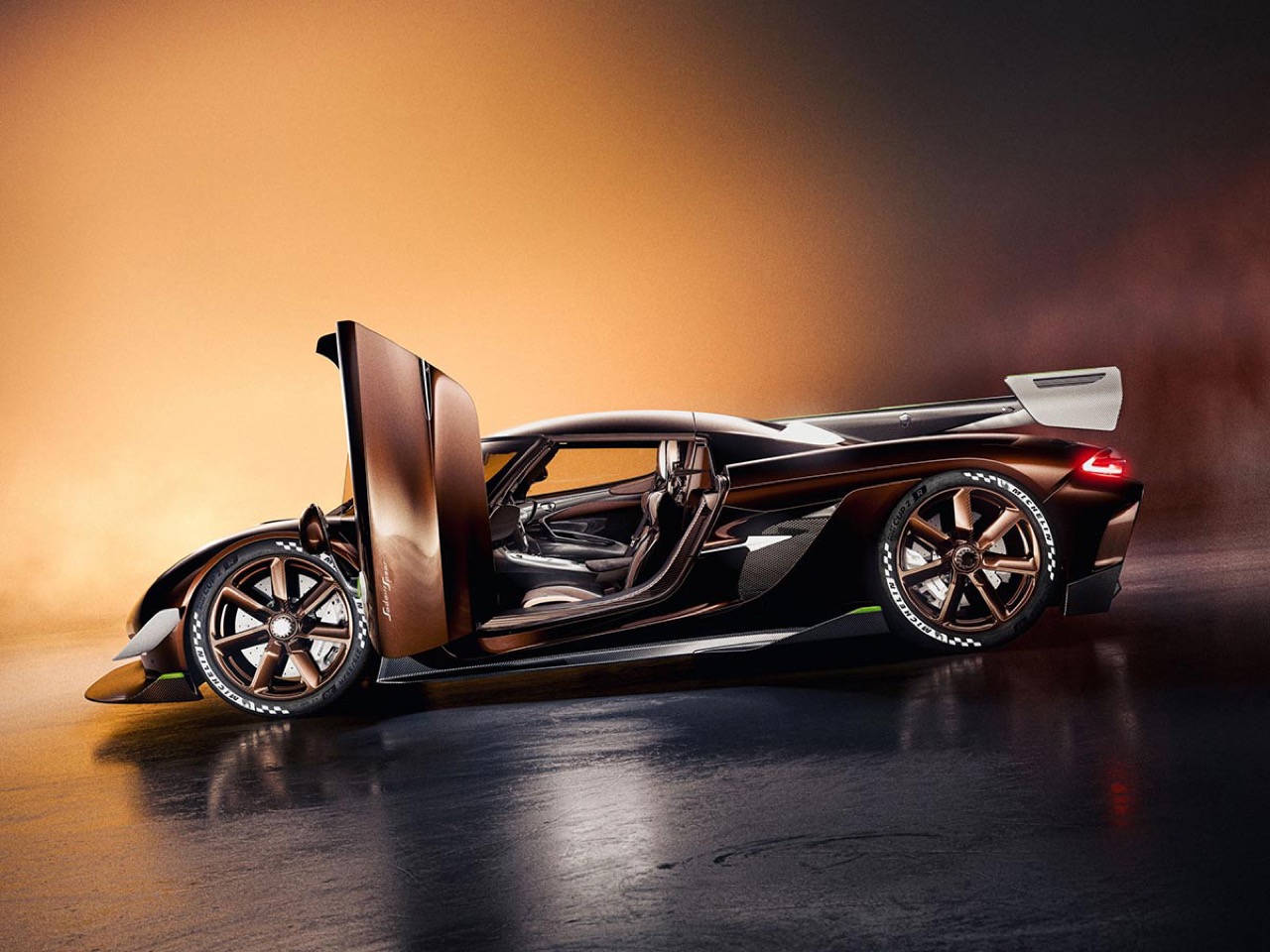 Track Monster，Global limit，Koniseg，carbon fiber monomer shell，5.0L V8 Twin Turbo，