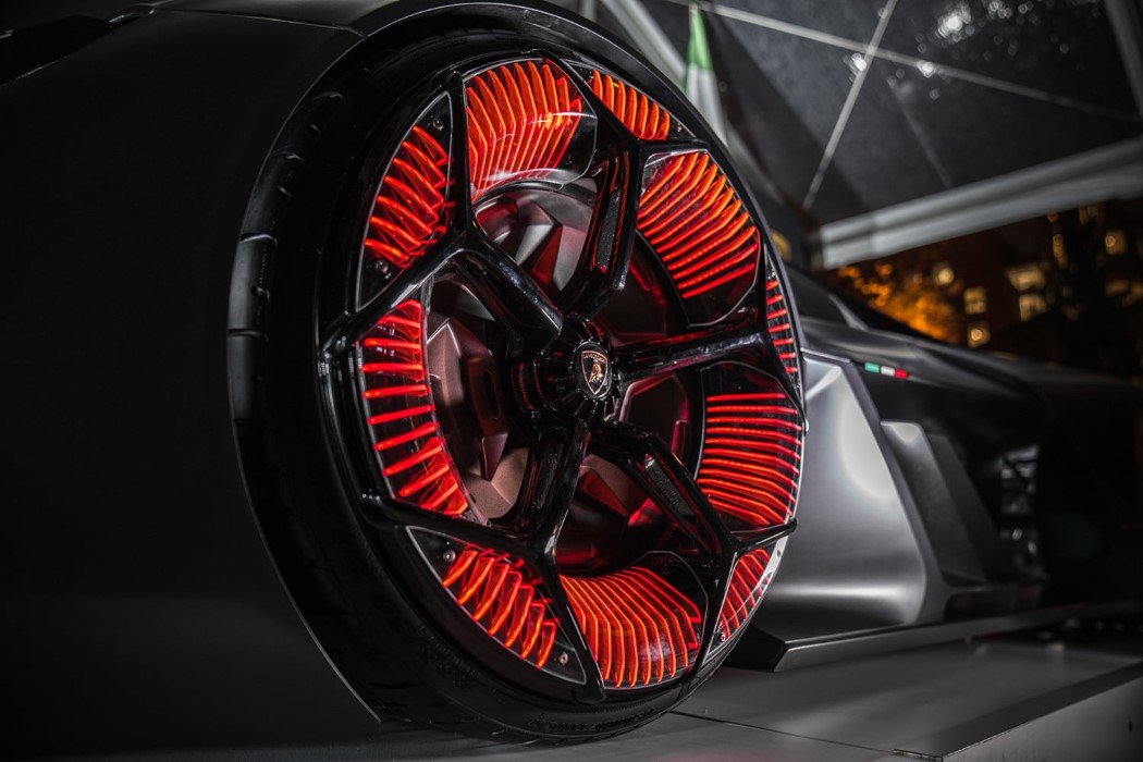 black，Sports car，vehicle，THIRD MILLENNY，