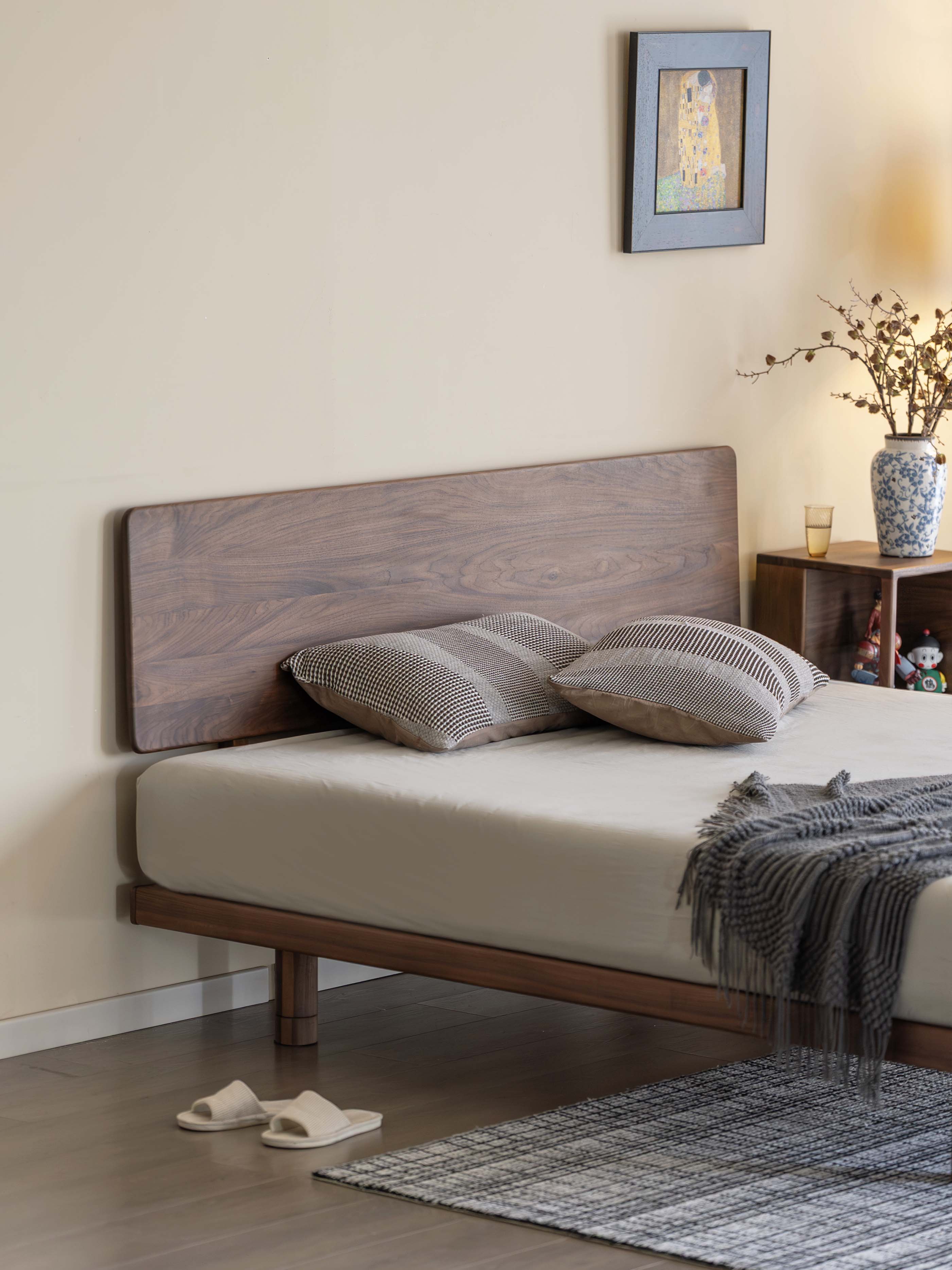 furniture design ，Residential Furniture，Original design，Solid wood furniture，Black walnut furniture，Solid wood bed，