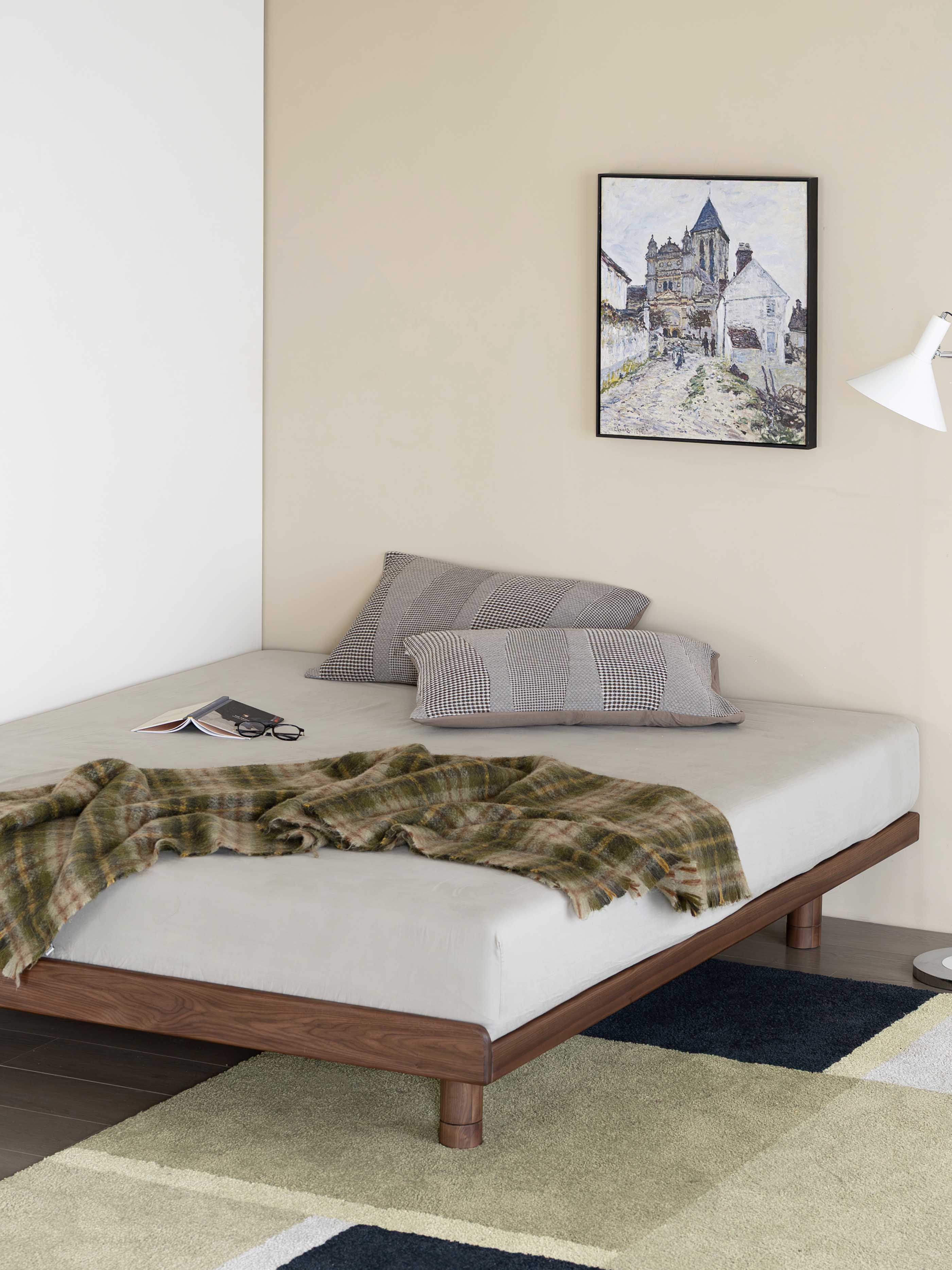 furniture design ，Residential Furniture，Original design，Solid wood furniture，Black walnut furniture，Solid wood bed，