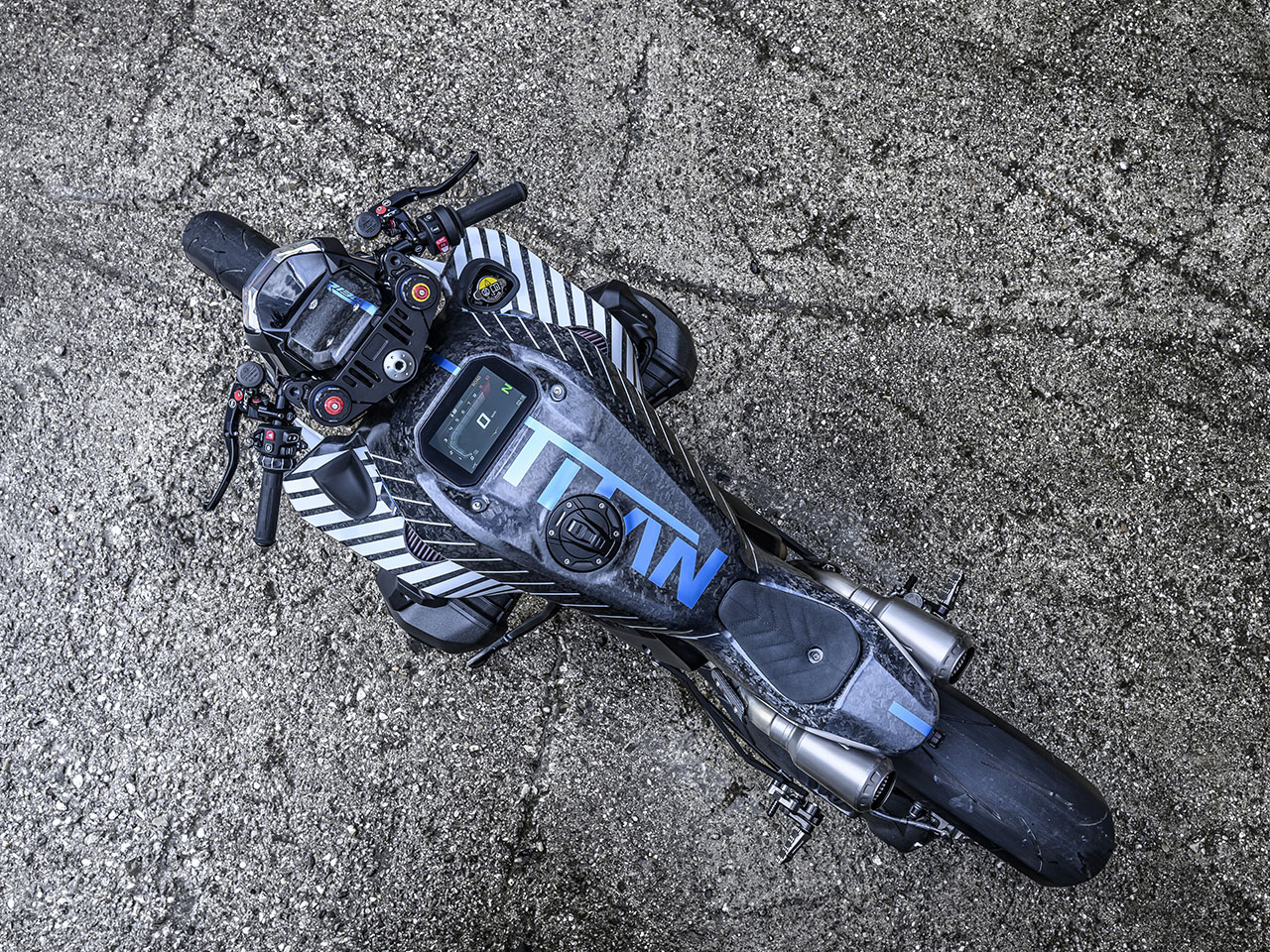 bmw，Nitrogen Acceleration，Short sprint，NOS，motorcycle，