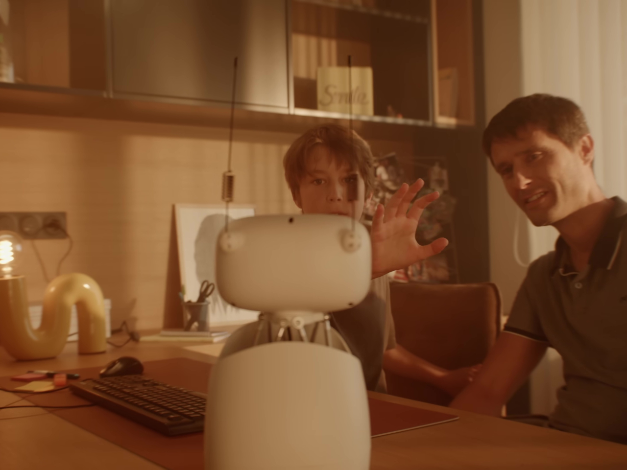 accompany type，robot，Reachy Mini，Desktop AI，Python programming，