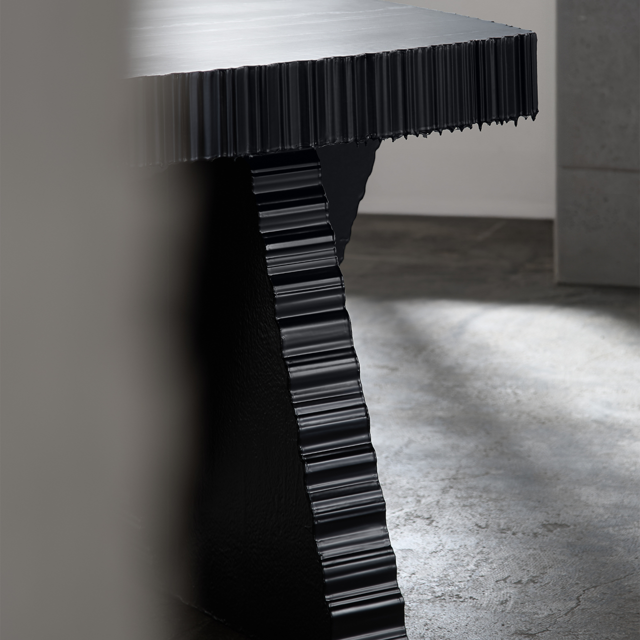 VNTA Table，Sculpture furniture，Environmental protection materials，Reuse of Pauline，