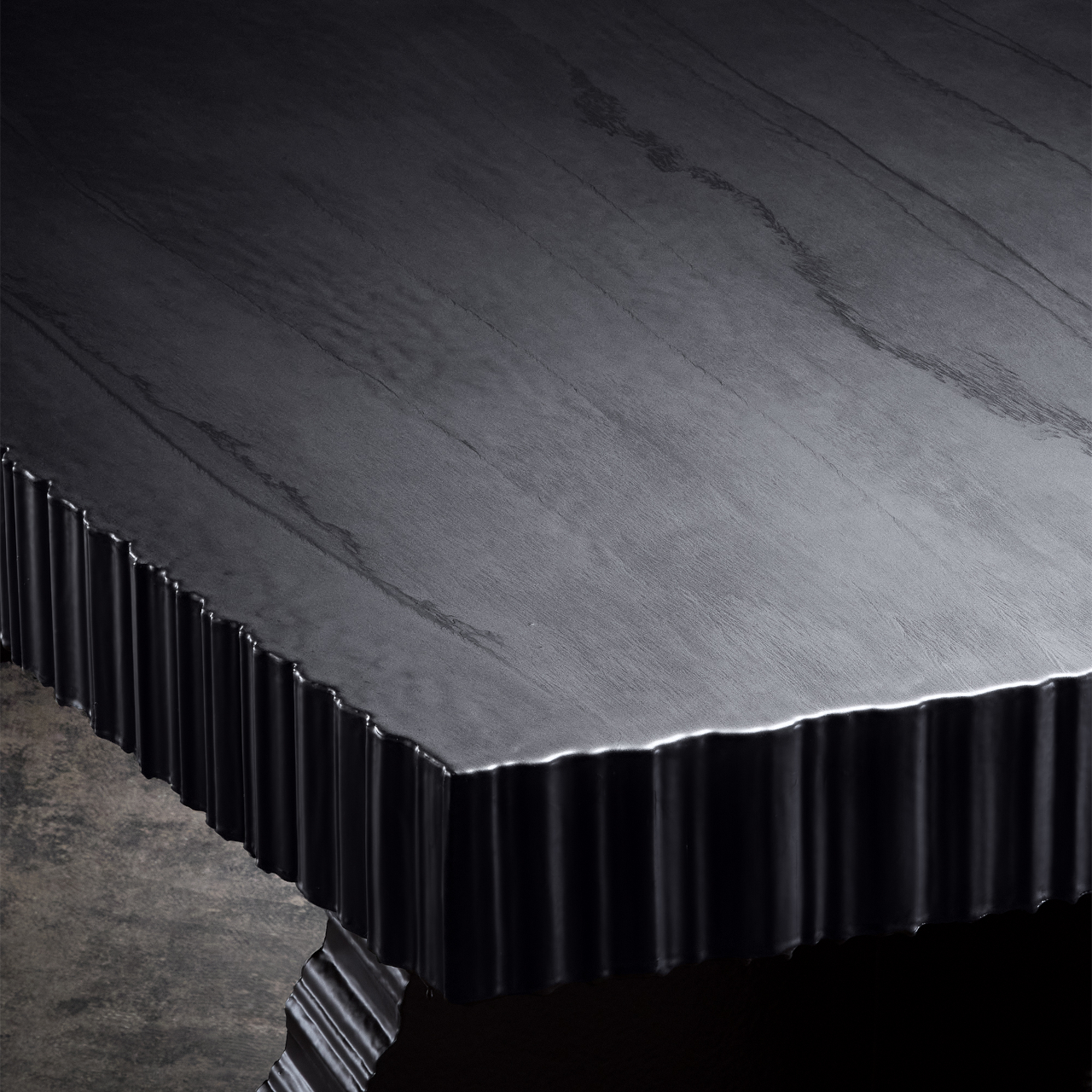 VNTA Table，Sculpture furniture，Environmental protection materials，Reuse of Pauline，