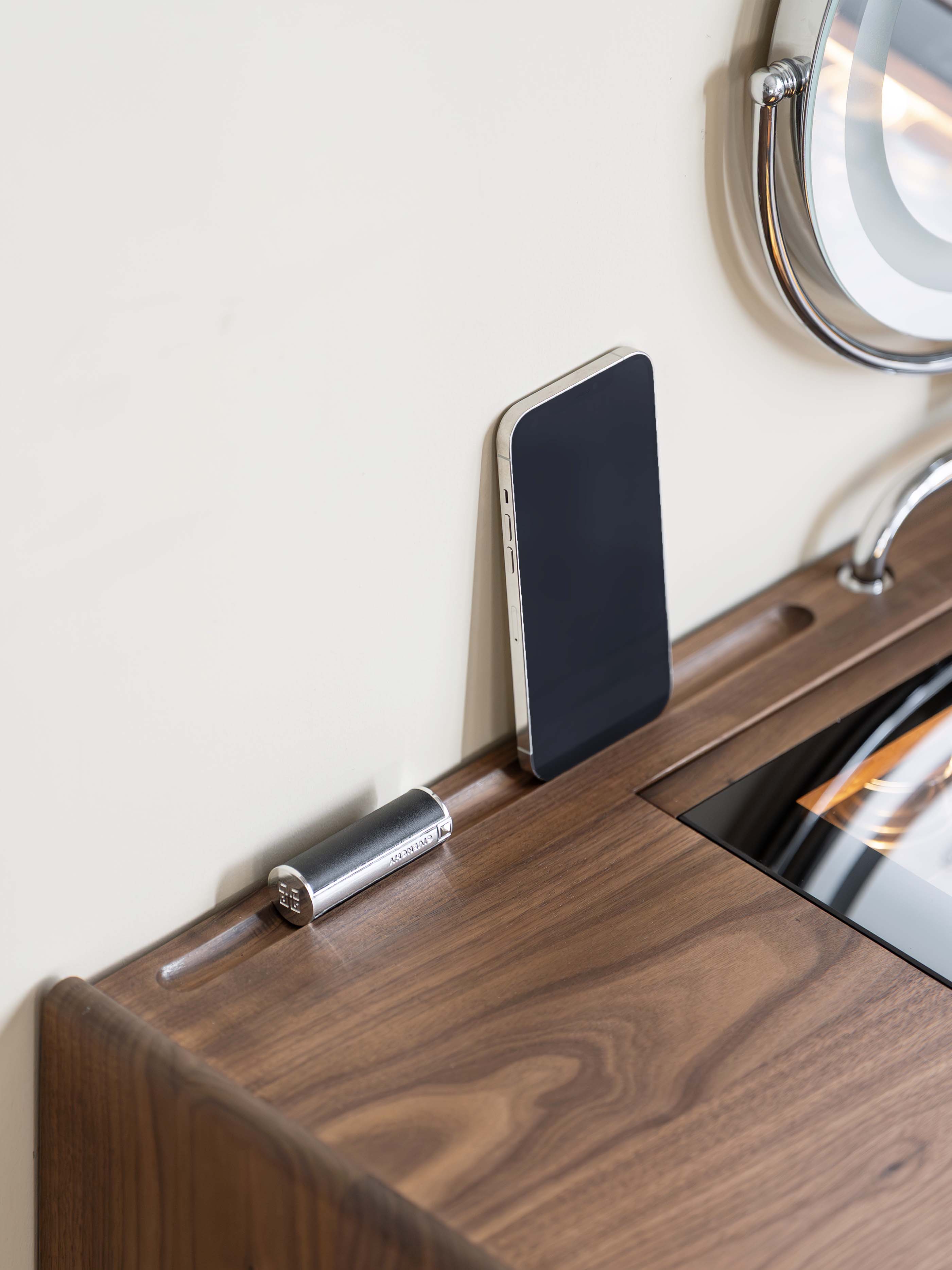 furniture design ，Residential Furniture，Original design，Solid wood furniture，Black walnut furniture，Dresser design，