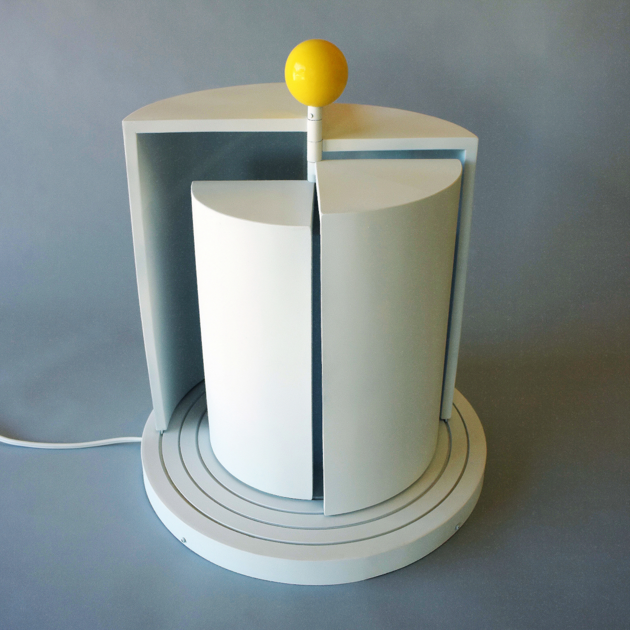 Interactive light，Kinetic Radius，Minimalist design ，magnetic levitation track，Gesture Shaping Light，