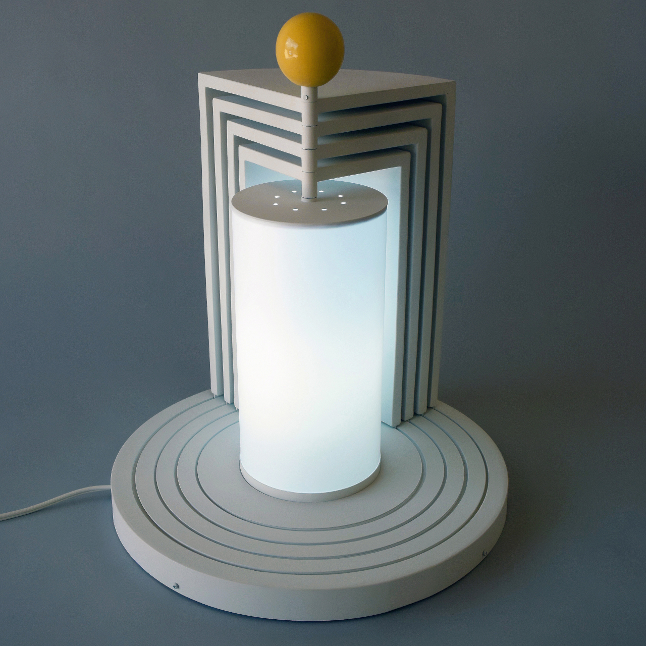 Interactive light，Kinetic Radius，Minimalist design ，magnetic levitation track，Gesture Shaping Light，