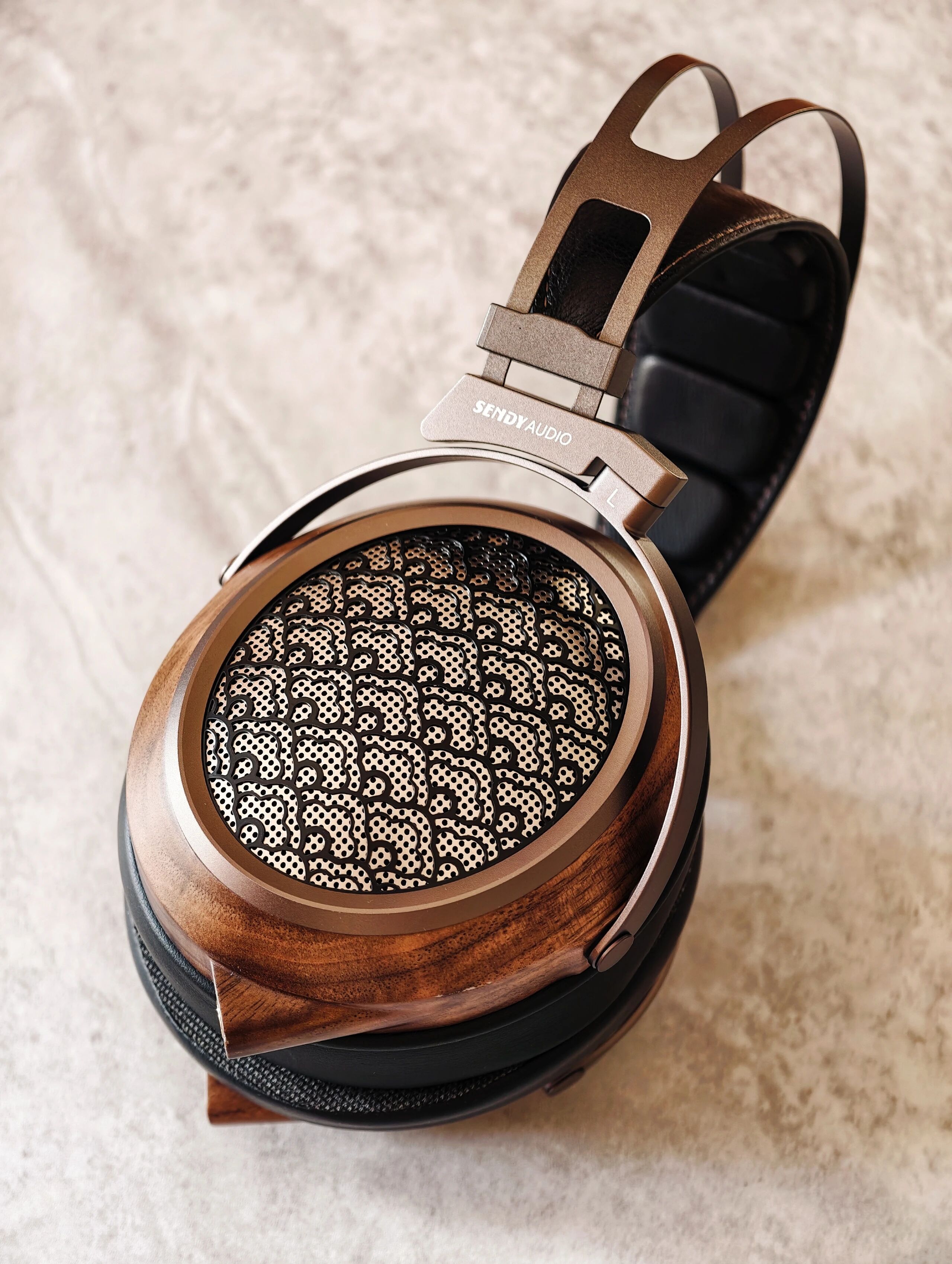 Design inspiration，industrial design，headset，