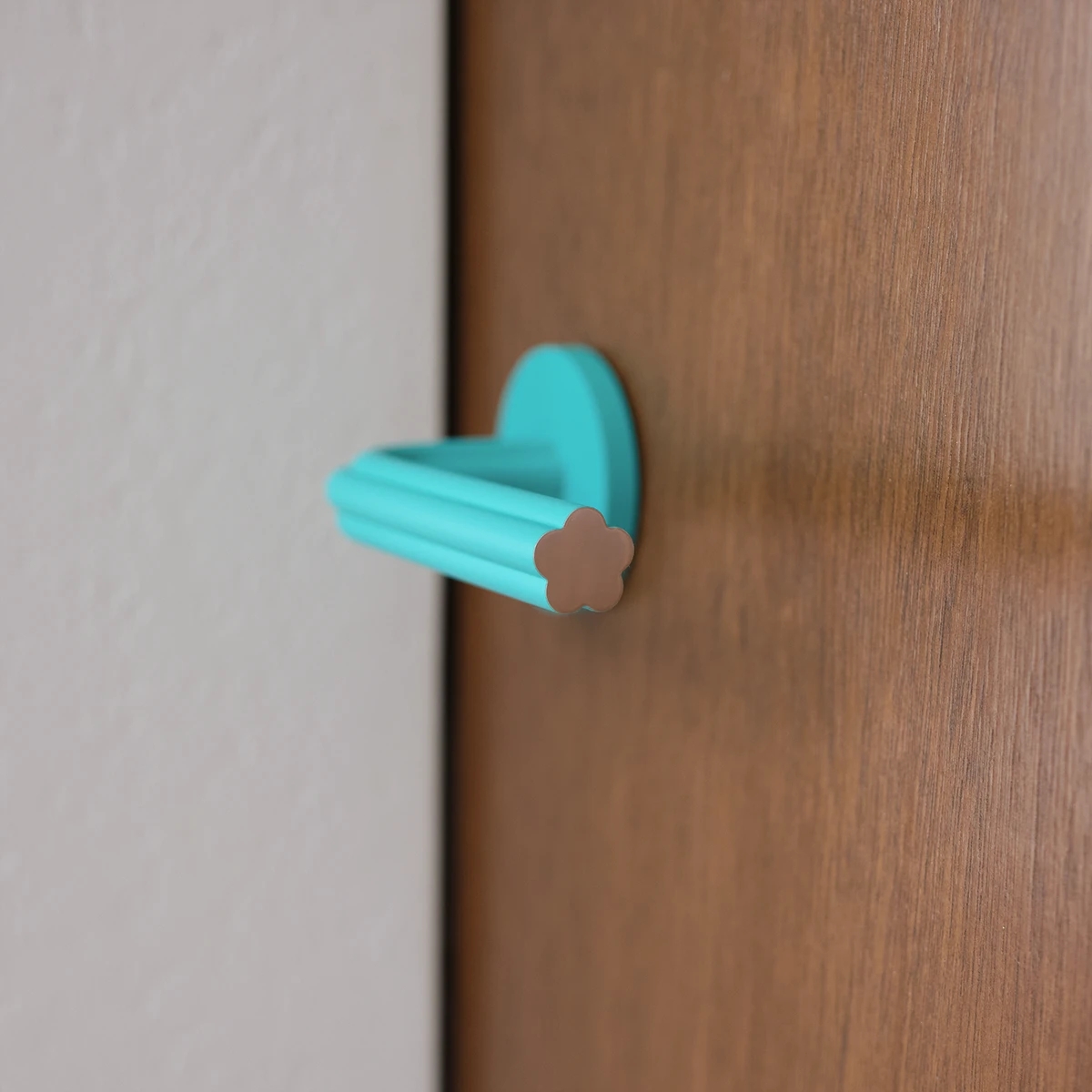 Churro Handle，touchpoint，Metal texture，Artisanal，stereo design，