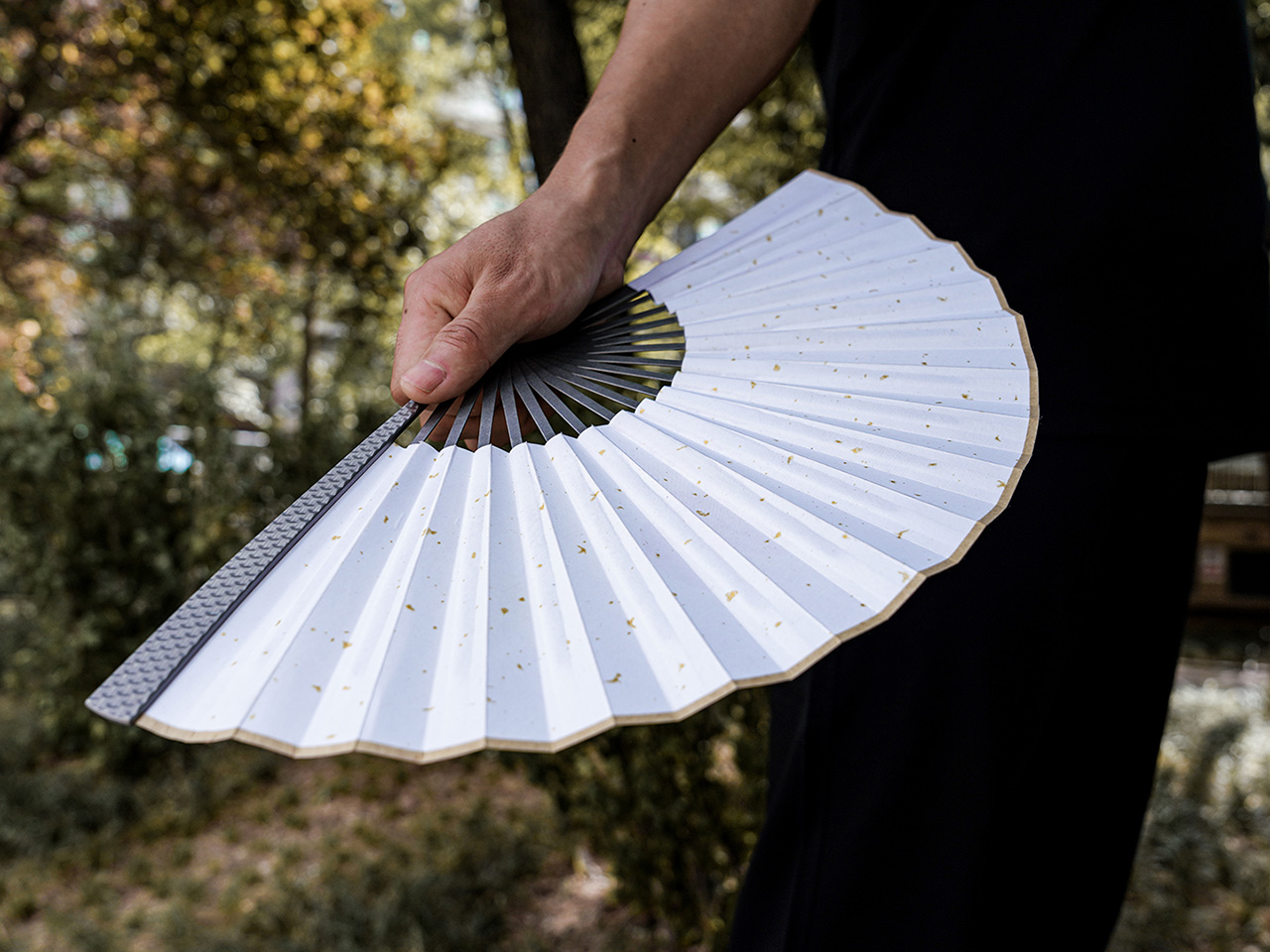 Dr.Gear Ti-Armour，Titanium alloy folding fan，originality，product design，