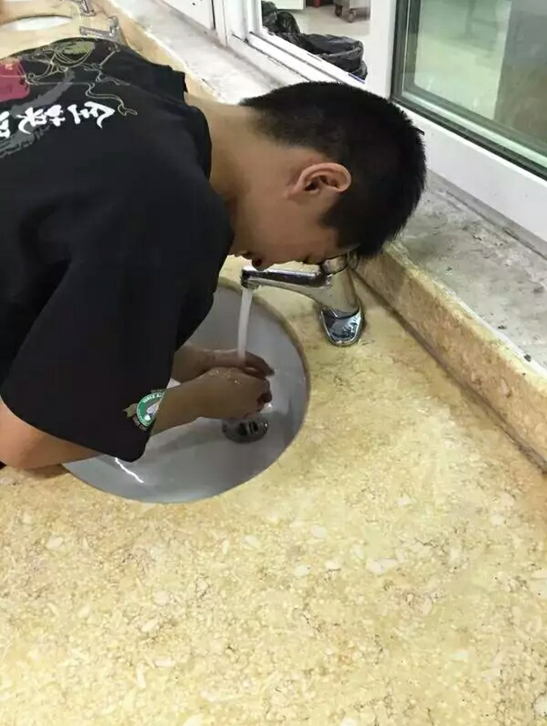 Mentally retarded design，Public facilities design，Advertising design，Electrical design，public place，artificial intelligence，small home appliances，Problem design，Pain point，