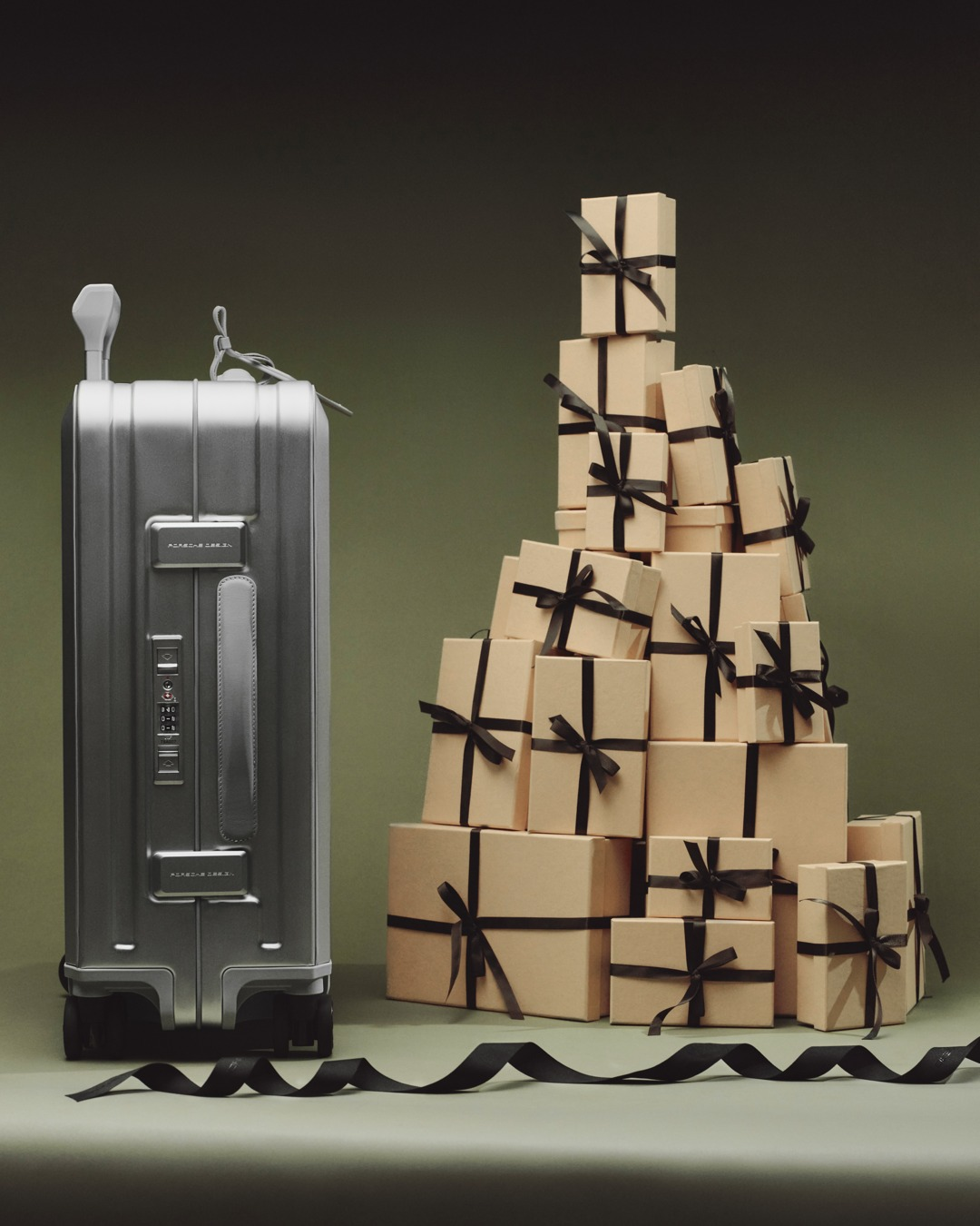 industrial design，product design，originality，taste，Stationery，trunk，