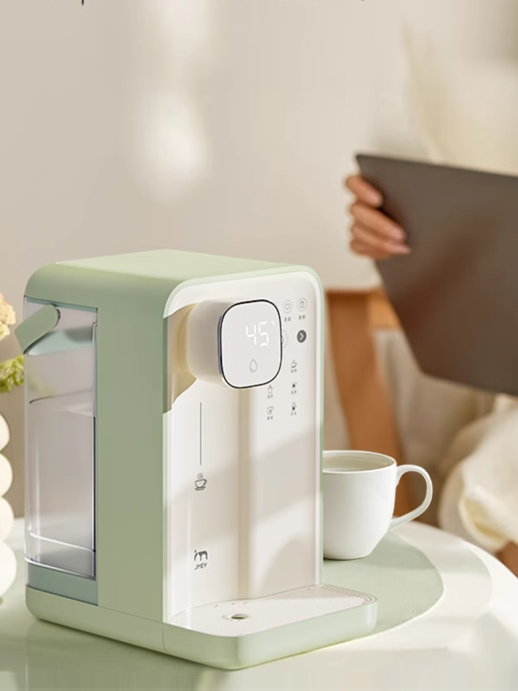 Milk brewing machine，Maternal and infant electrical appliances，Tabletop water dispenser，Portable milk brewing machine，industrial design，product design，