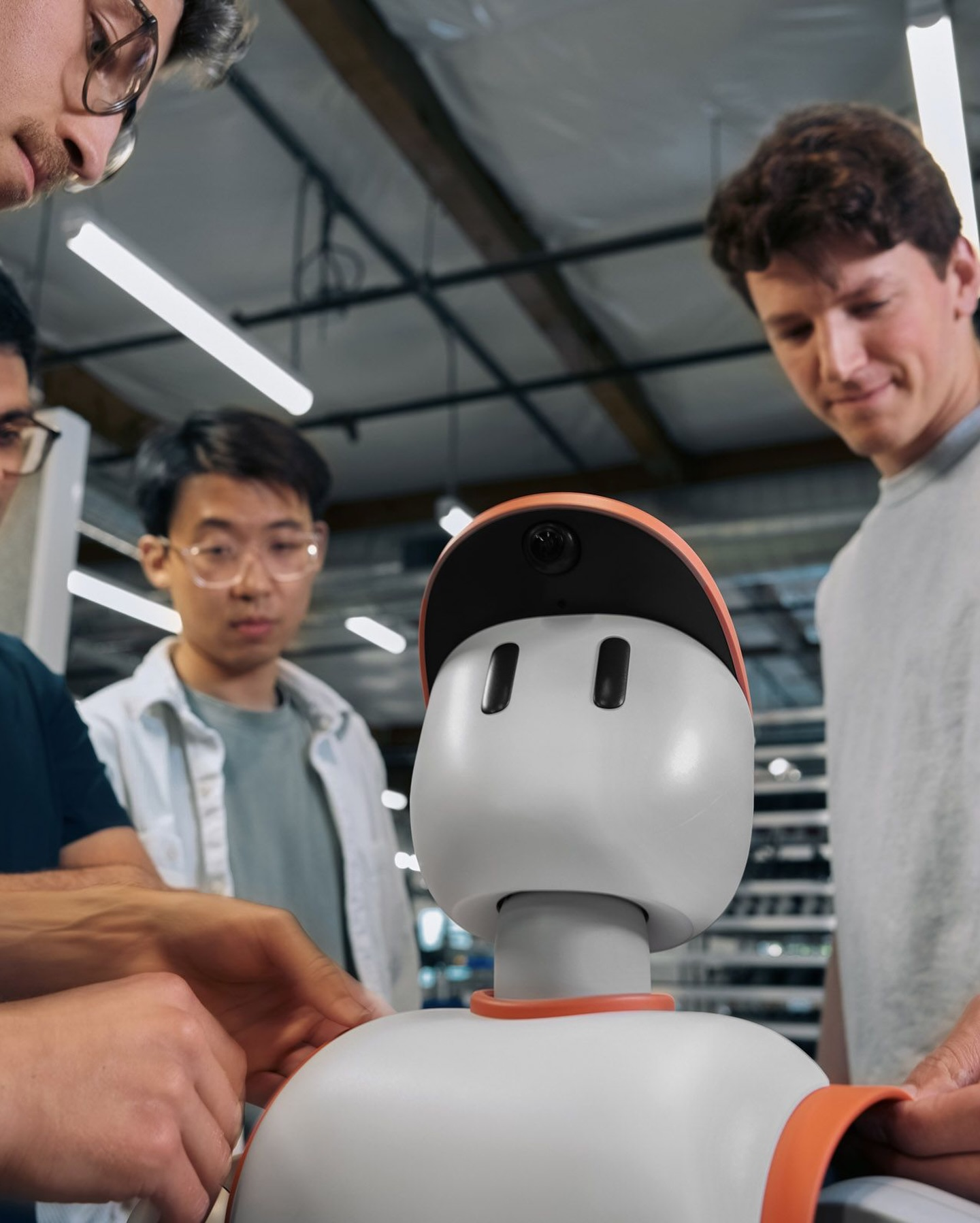 industrial design，originality，intelligence，Body robot，