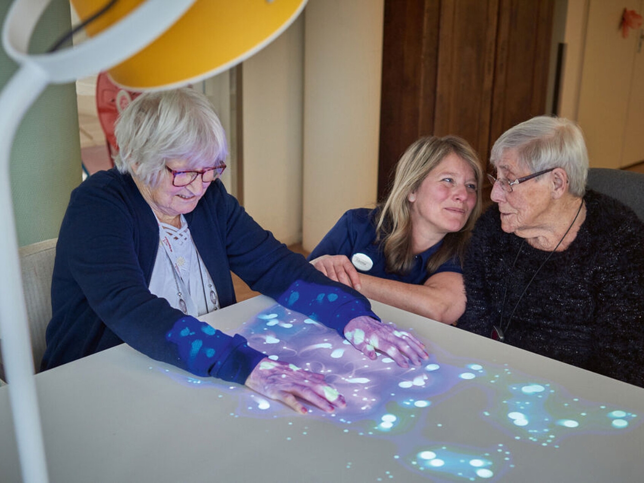 Tovertafel Pixie，interactive projection system，Digital，Electronic equipment，