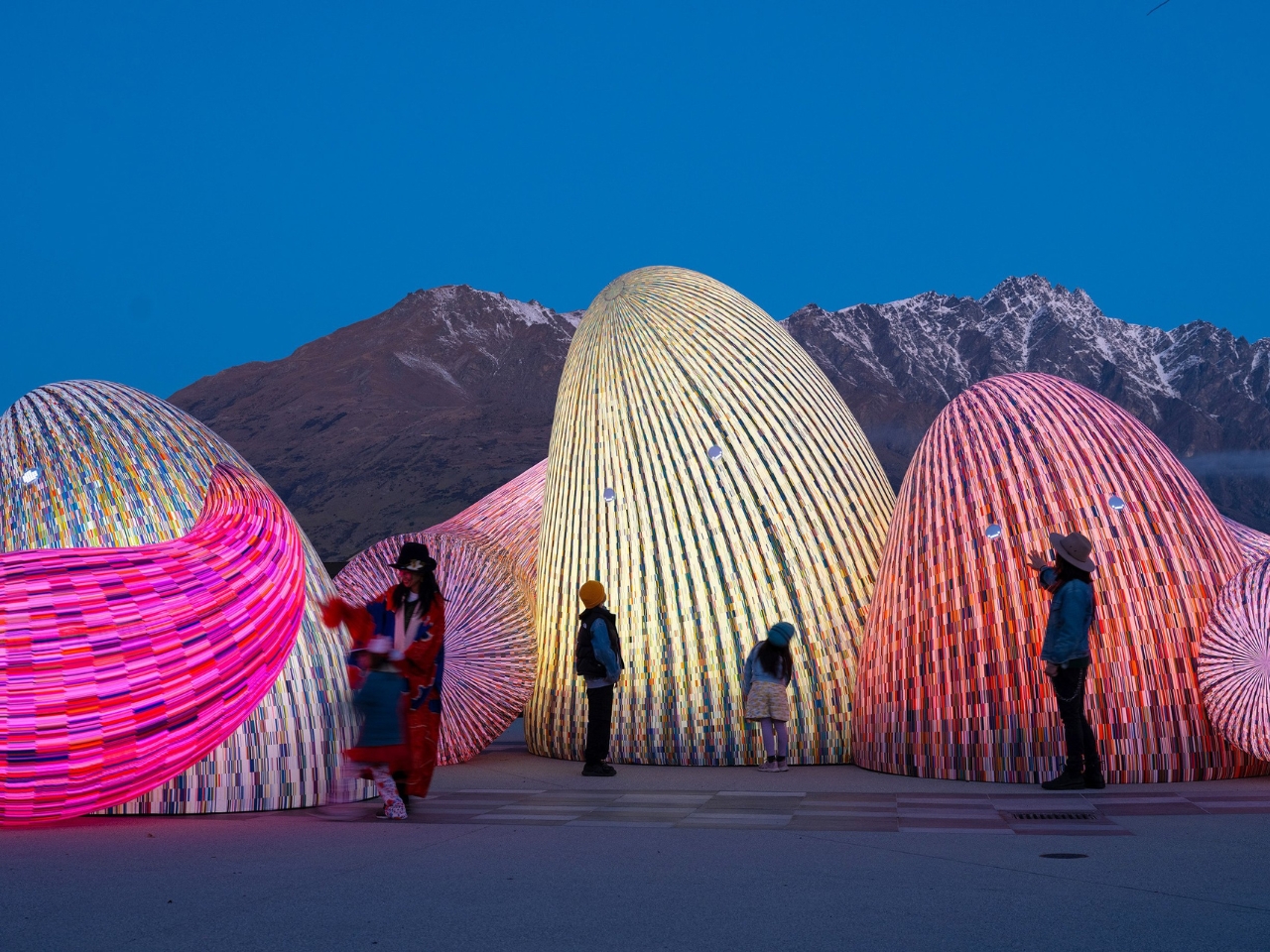 Whispering Mountains，Art installation，Outdoor landscape，Interactive Design，