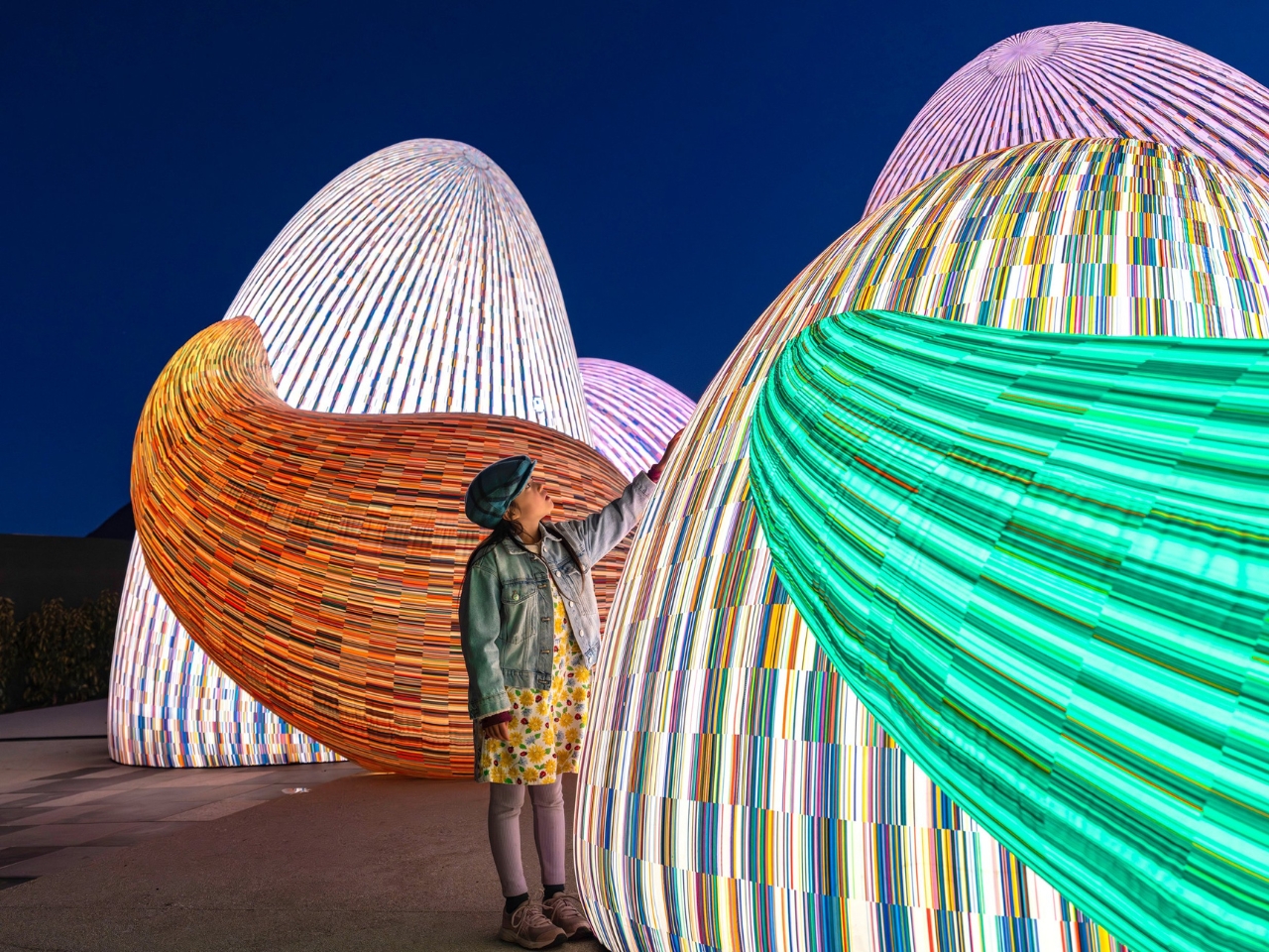 Whispering Mountains，Art installation，Outdoor landscape，Interactive Design，