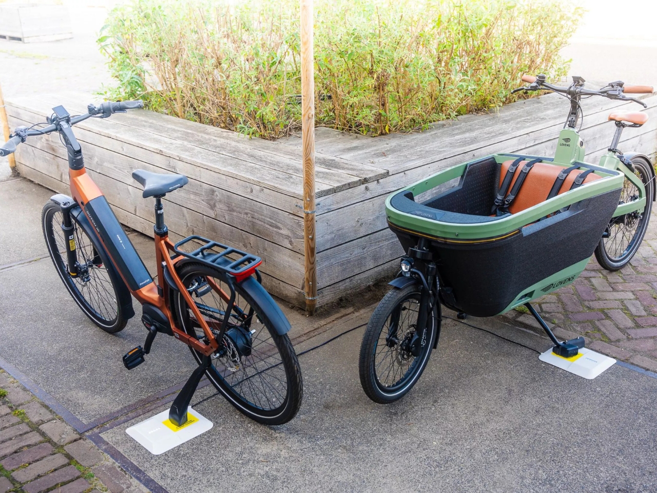 Compact，Wireless Bicycle Charging Pad，Electronic equipment，Digital，