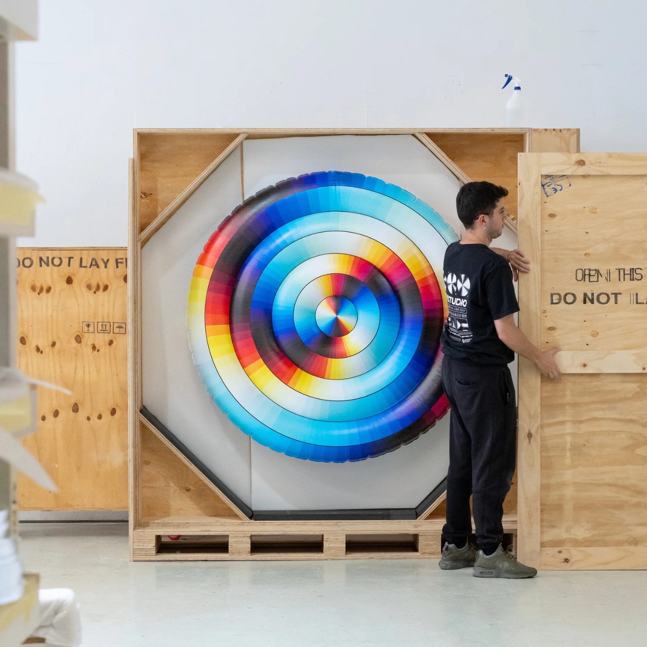 artistic beauty，inflatable swimming pool floating bed，Summer outdoor，Portable design，Felipe Pantone，