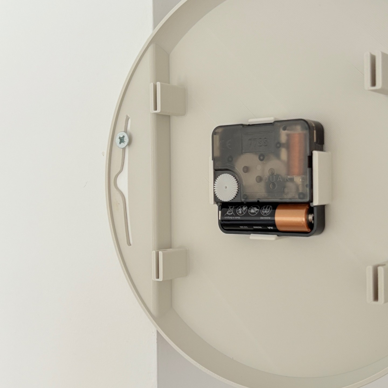 Corner clock，Clock，Corner Design，Home Furnishing decoration，