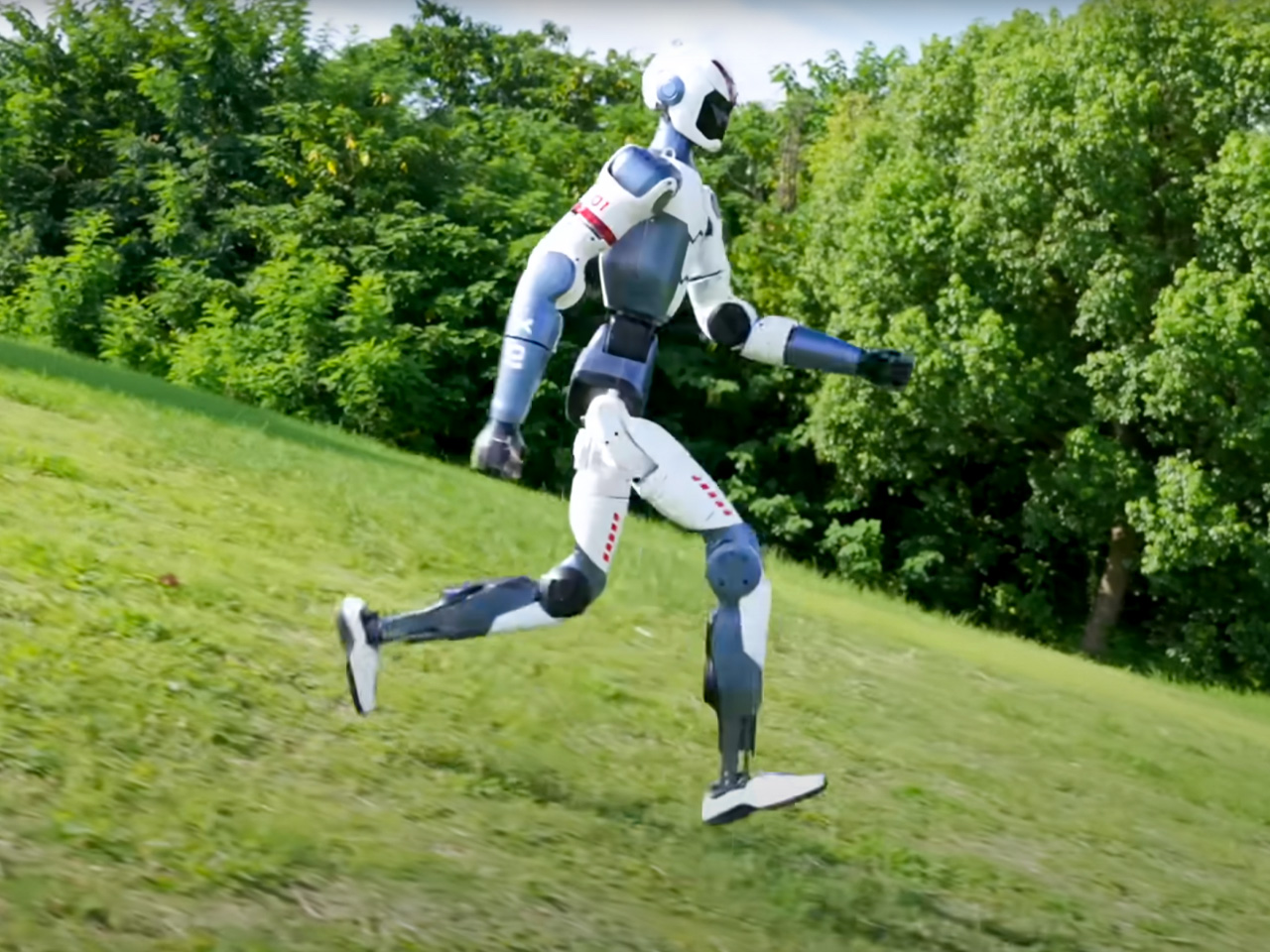 movement robot，Human form，Unitrees R1，athletic ability，Educational tools，