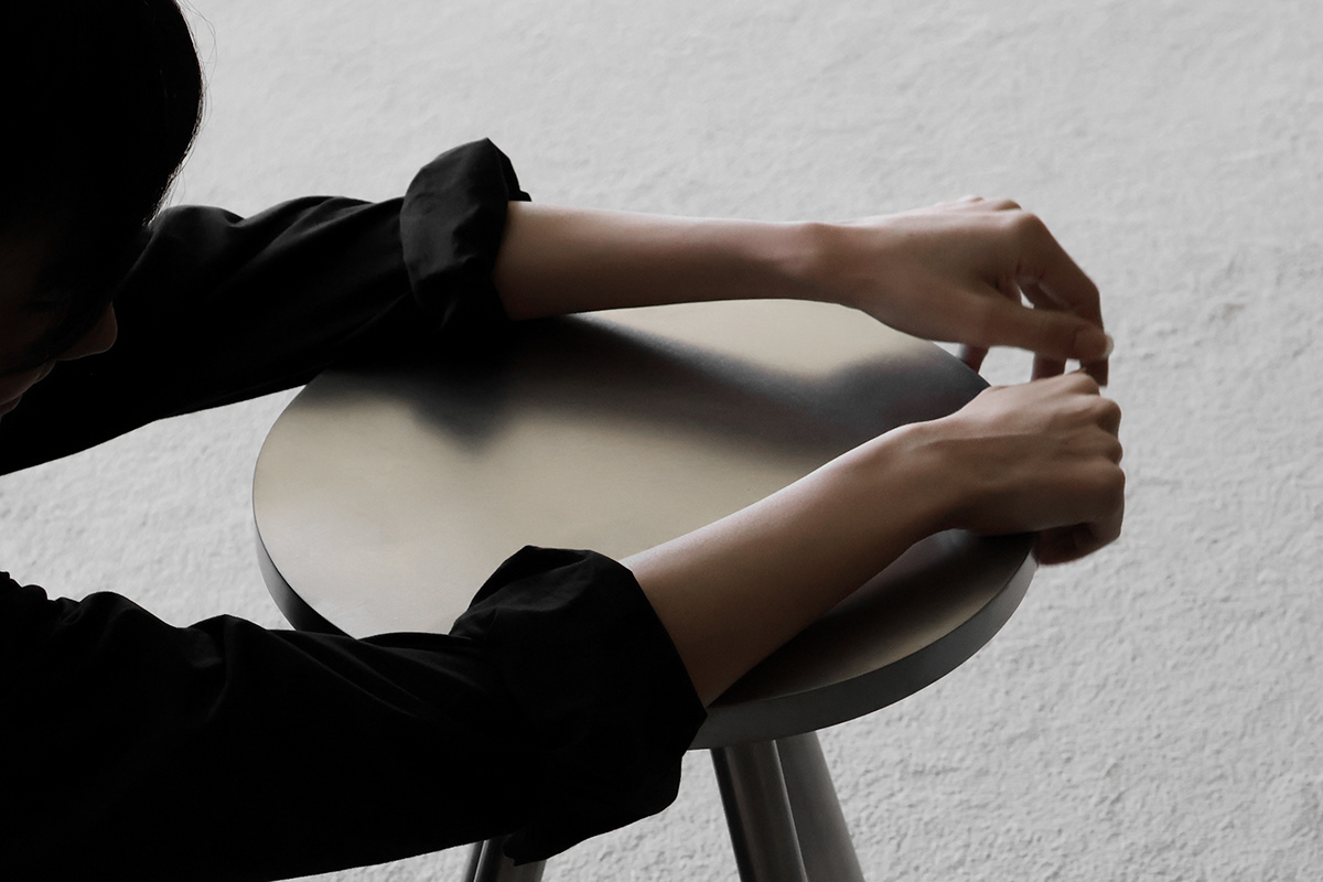 chair，specular reflection，Seamless welding，handmade stool，