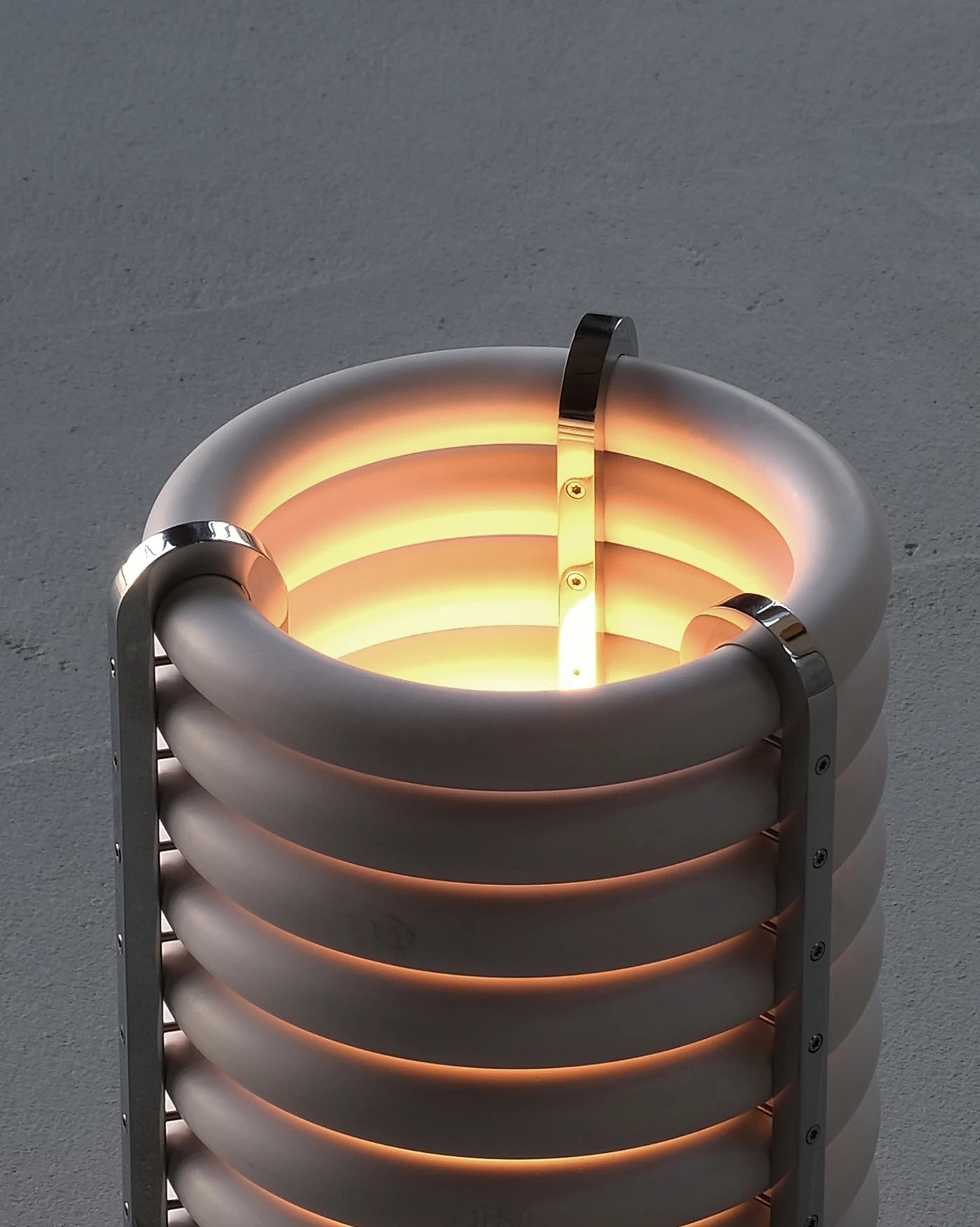 resin ring，crack glazed light，Sustainable design，WA table lamp，Environmental Recycling，resin ring，crack glazed light，Sustainable design，