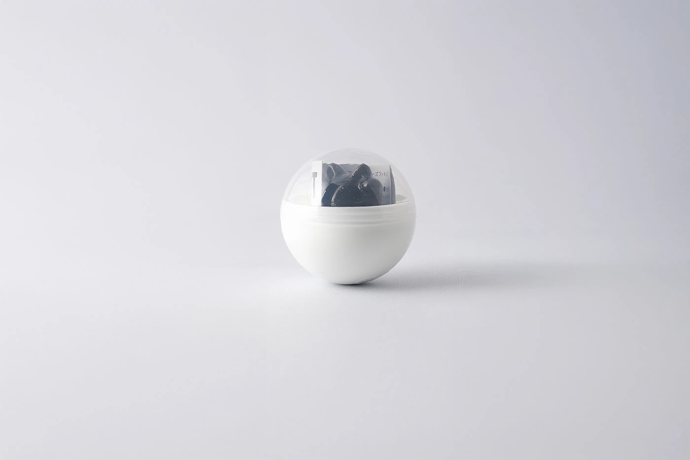 marine waste plastics，Fortune Cat，Sea glass fillet，Sustainable design，Environmental Enlightenment，