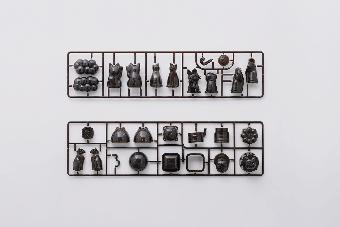 marine waste plastics，Fortune Cat，Sea glass fillet，Sustainable design，Environmental Enlightenment，