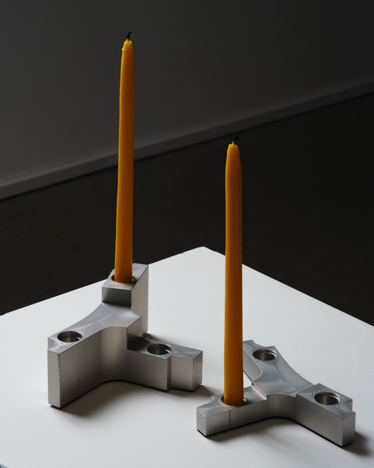 Sustainable Home Furnishing，Manual Limited，Extruded aluminum candle holder，Wood-patchwork cheese board，