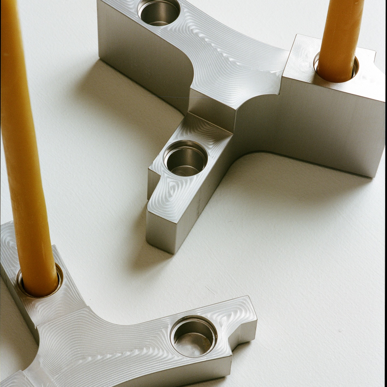 Sustainable Home Furnishing，Manual Limited，Extruded aluminum candle holder，Wood-patchwork cheese board，