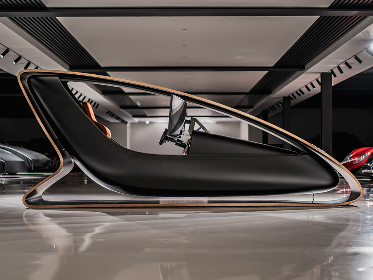 Curved screen，Connolly，steam bending wood，Racing Training Artifact，Vaughtons，