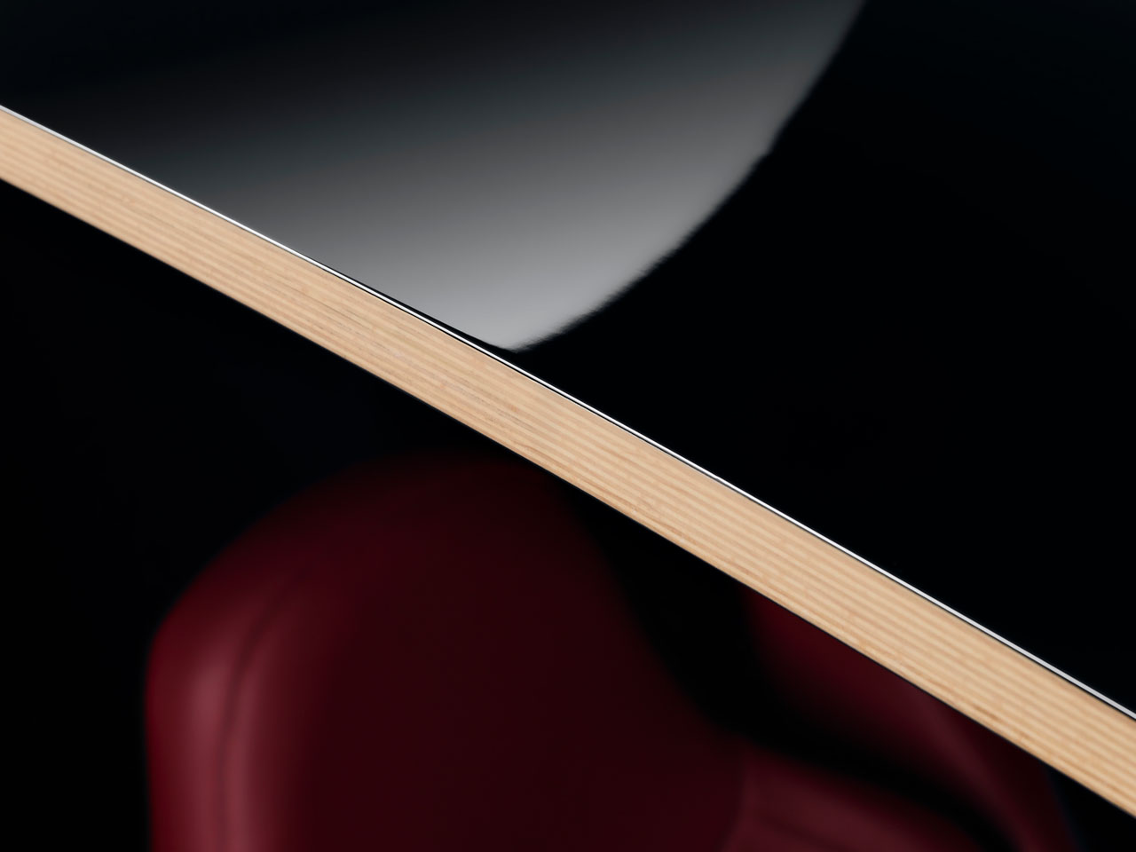 Curved screen，Connolly，steam bending wood，Racing Training Artifact，Vaughtons，