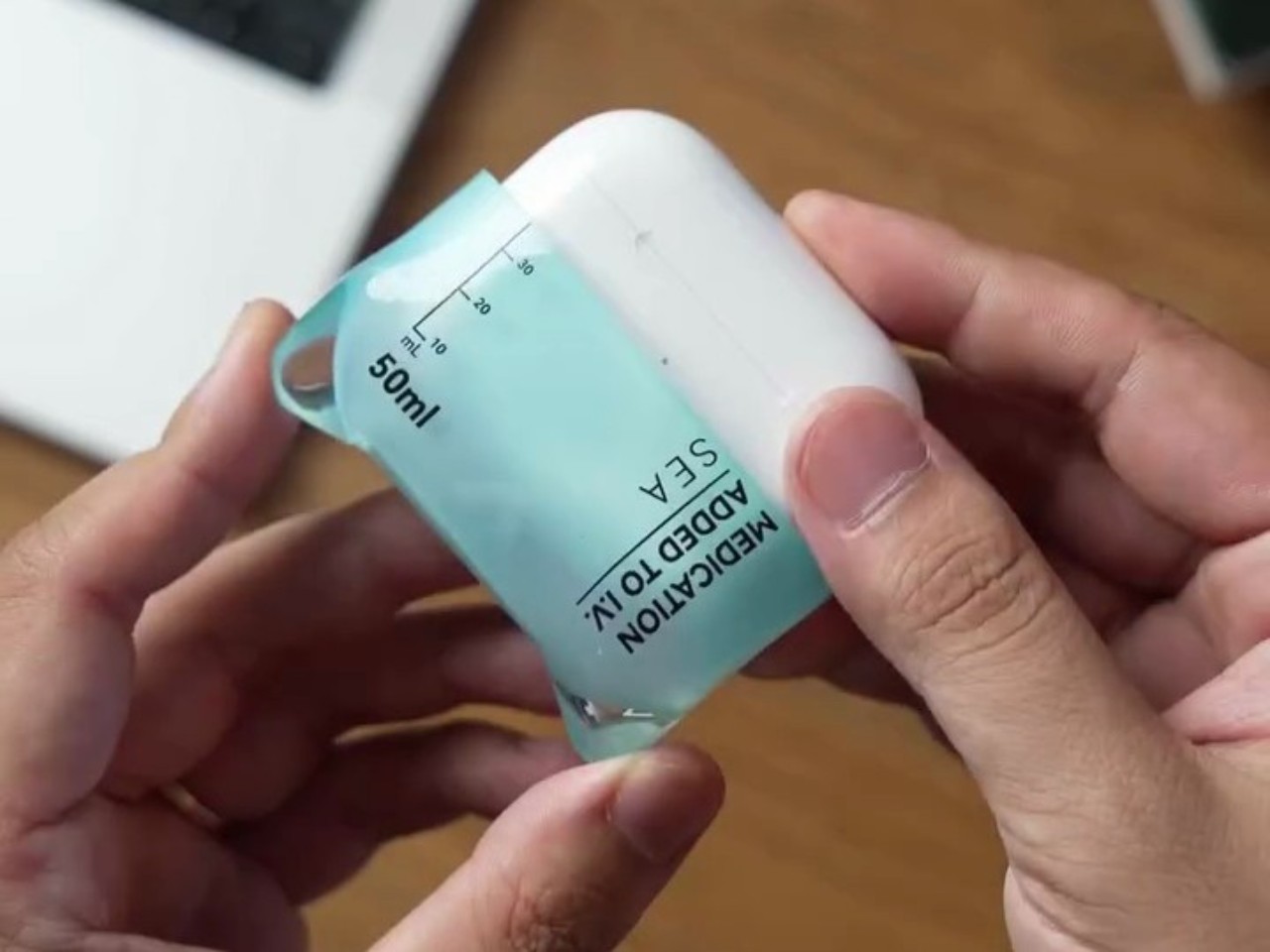 Infusion bag, ear shell，liquid vision，airpods，Funny design，