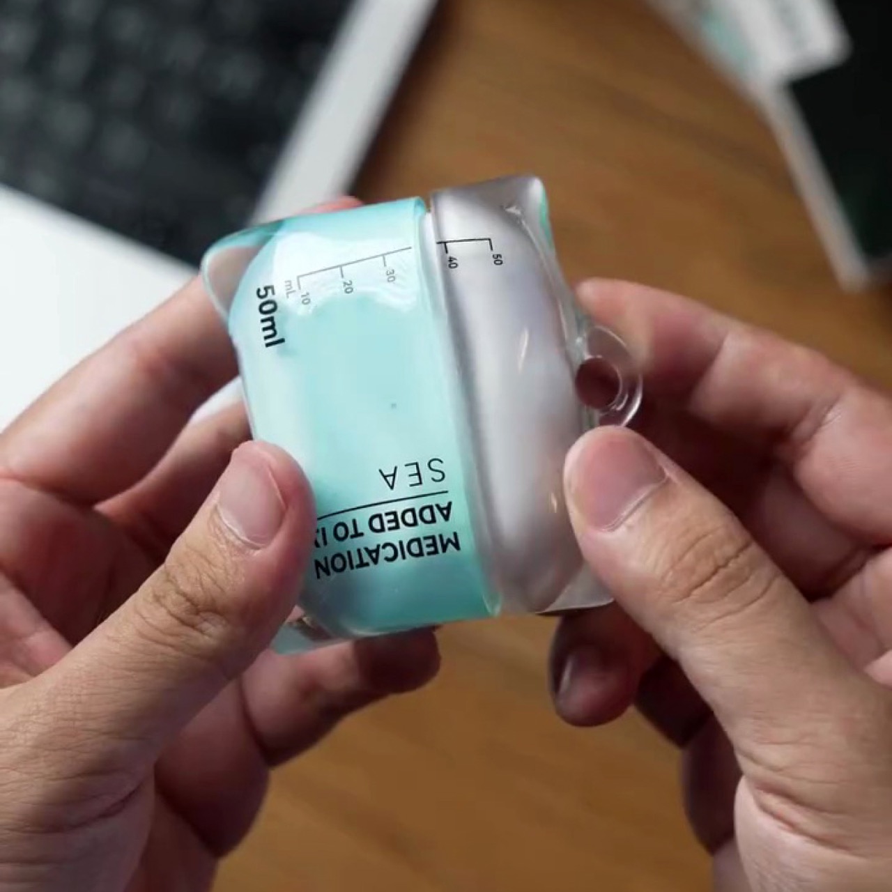 Infusion bag, ear shell，liquid vision，airpods，Funny design，