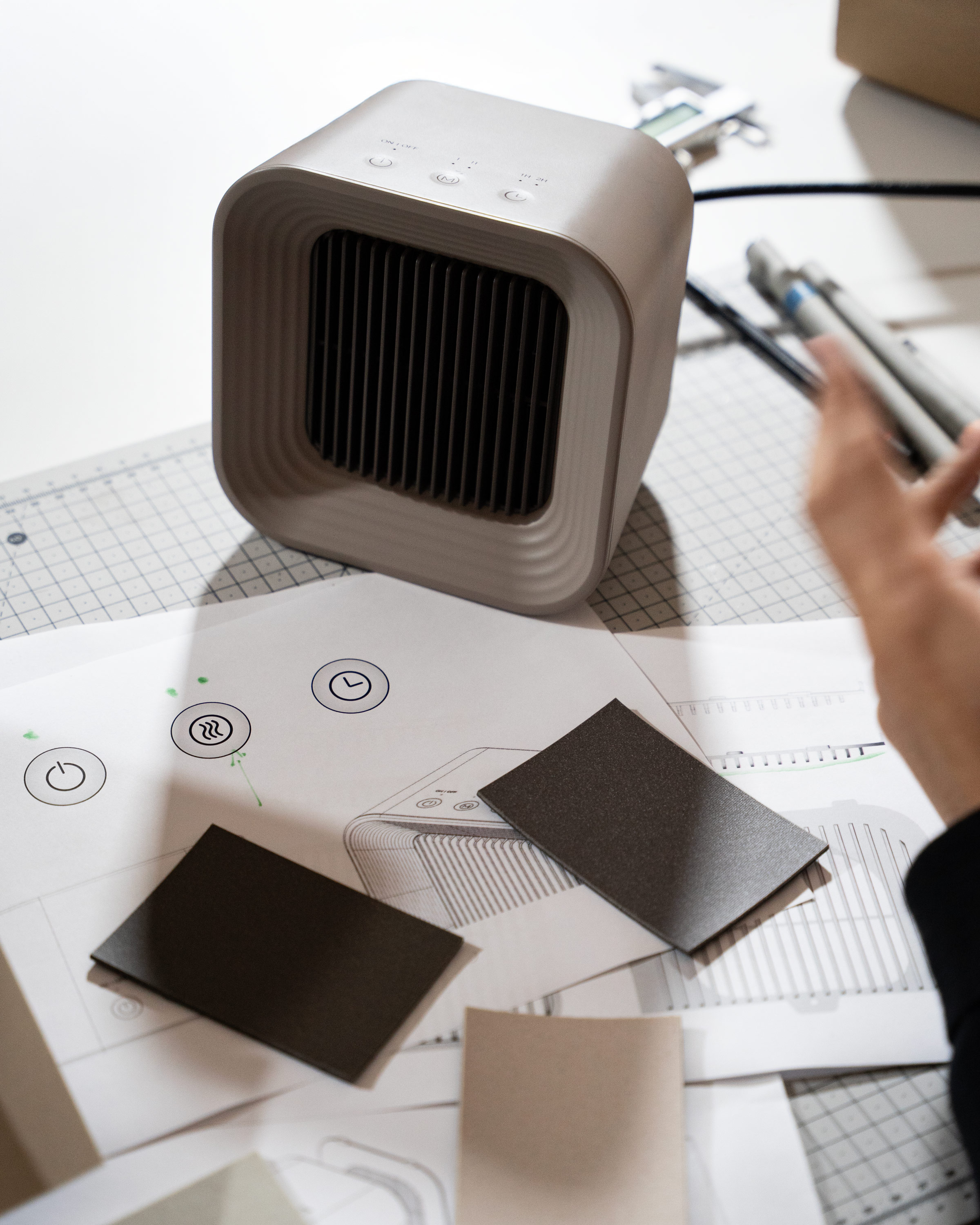 heater，Minimalist，Electric heater，small home appliances，Air heater，Heater，Home appliance design，industrial design，